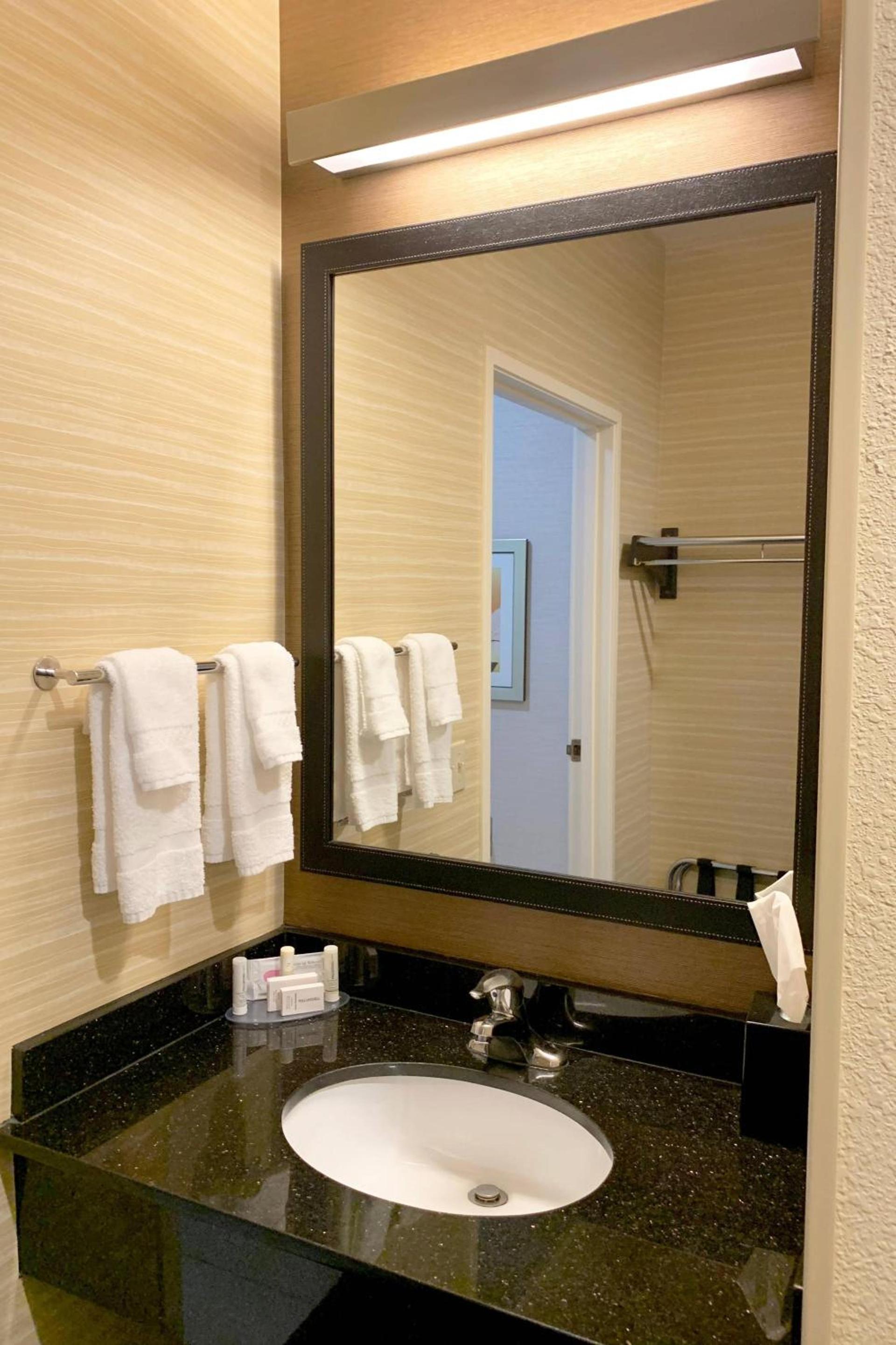 Fairfield Inn & Suites by Marriott Denver Tech Center/ South photo 8