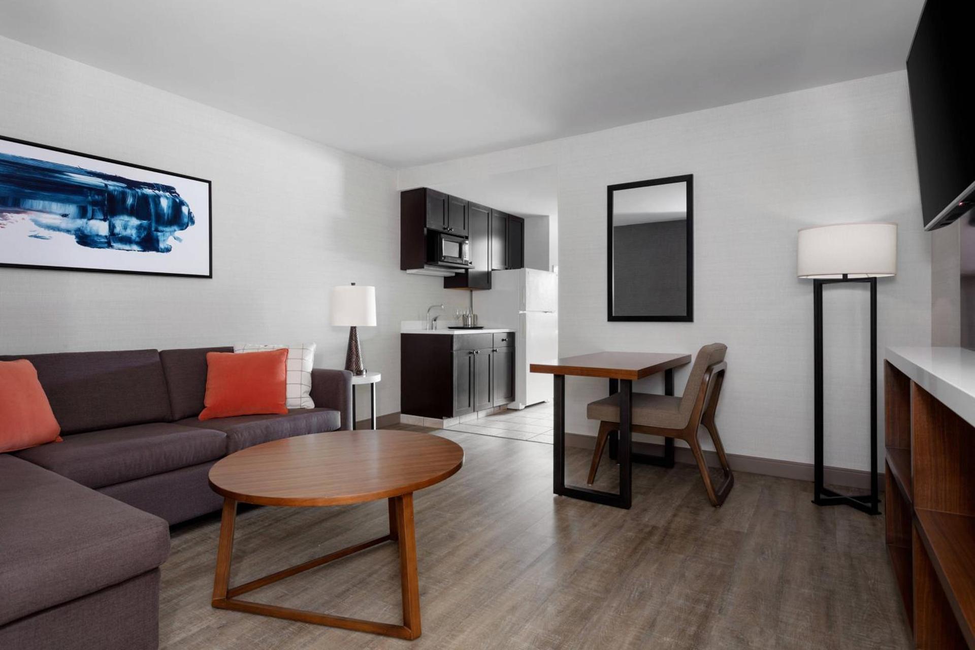 Delta Hotels by Marriott Burlington photo 8