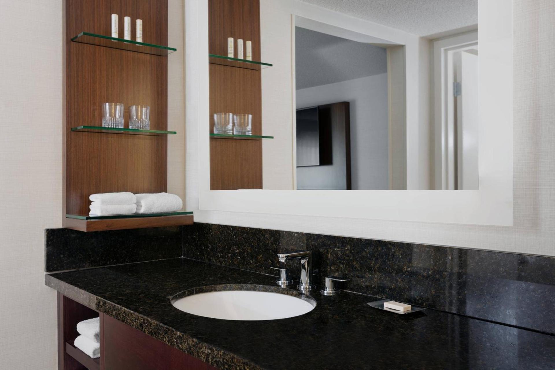 Delta Hotels by Marriott Burlington photo 7