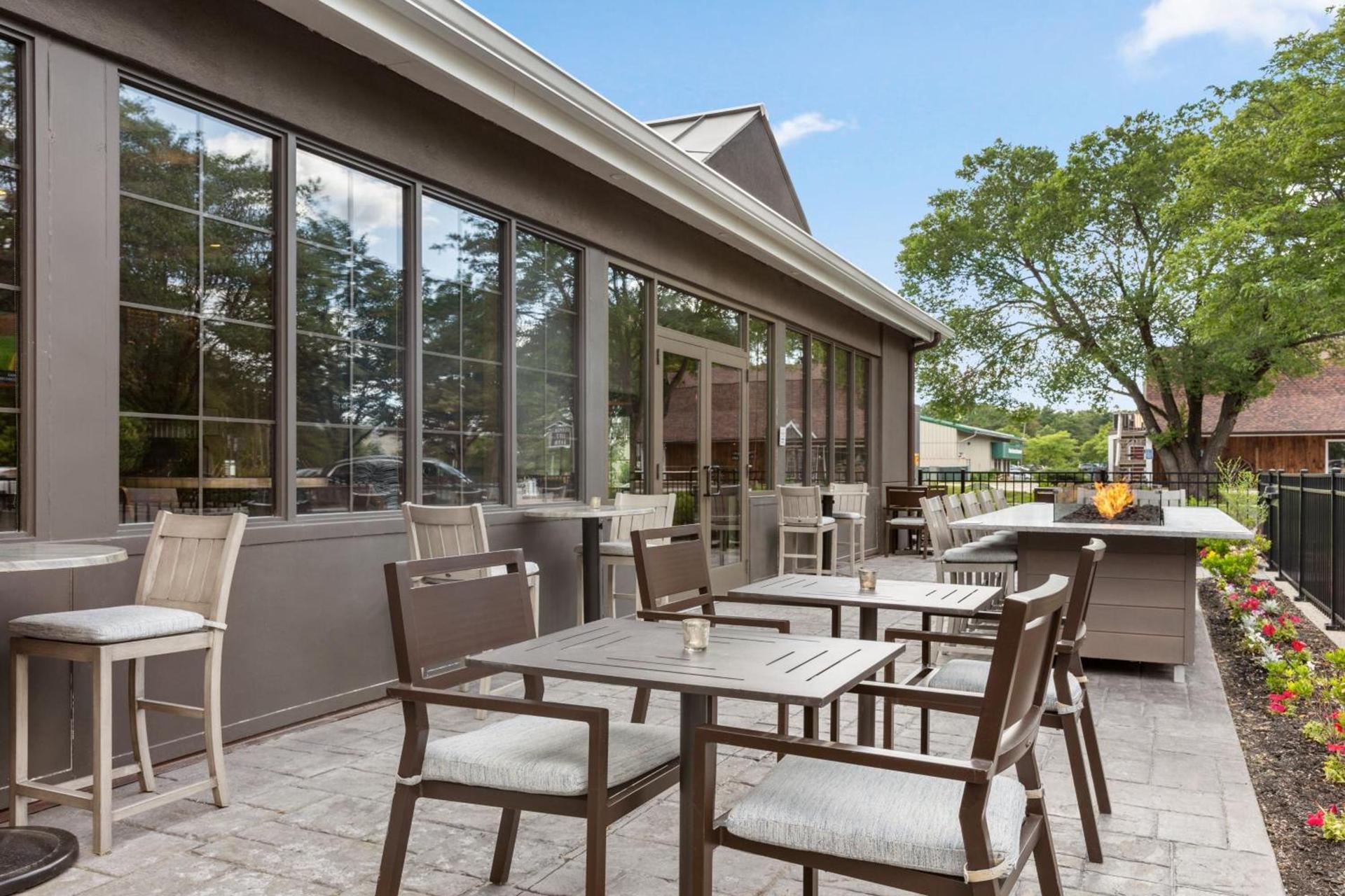 Delta Hotels by Marriott Burlington photo 20