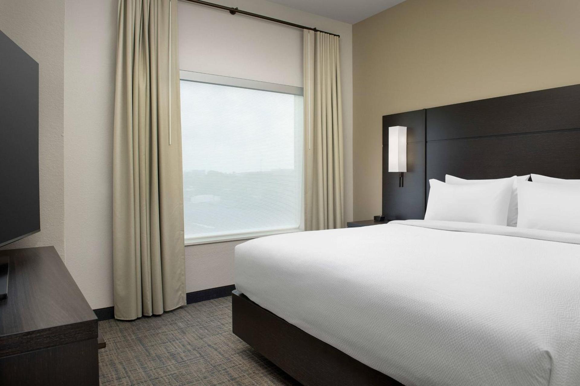 Residence Inn Doral Mall Area photo 17