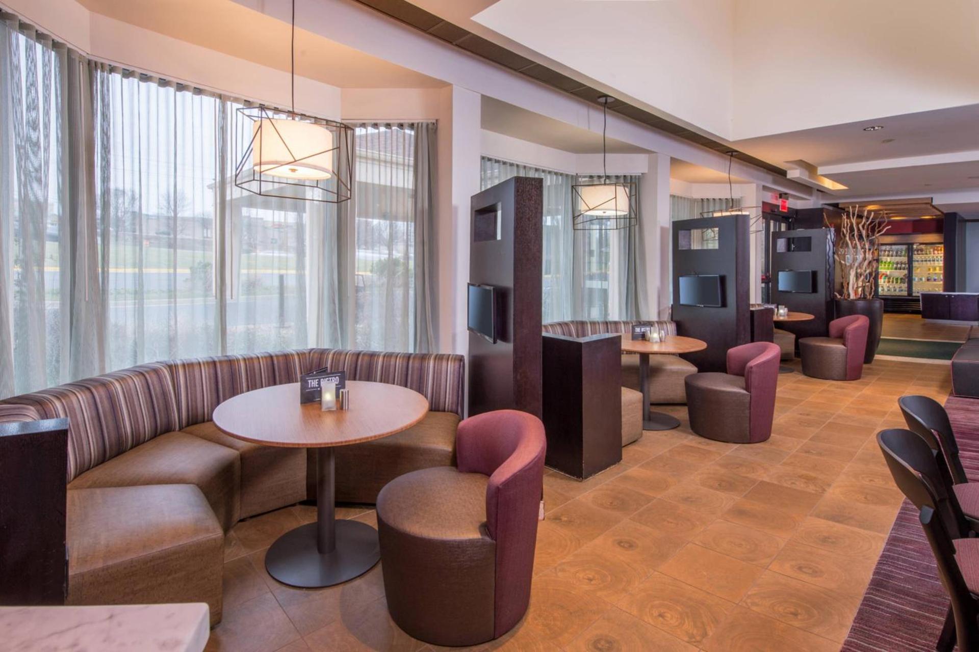 Courtyard by Marriott Fairfax Fair Oaks photo 14