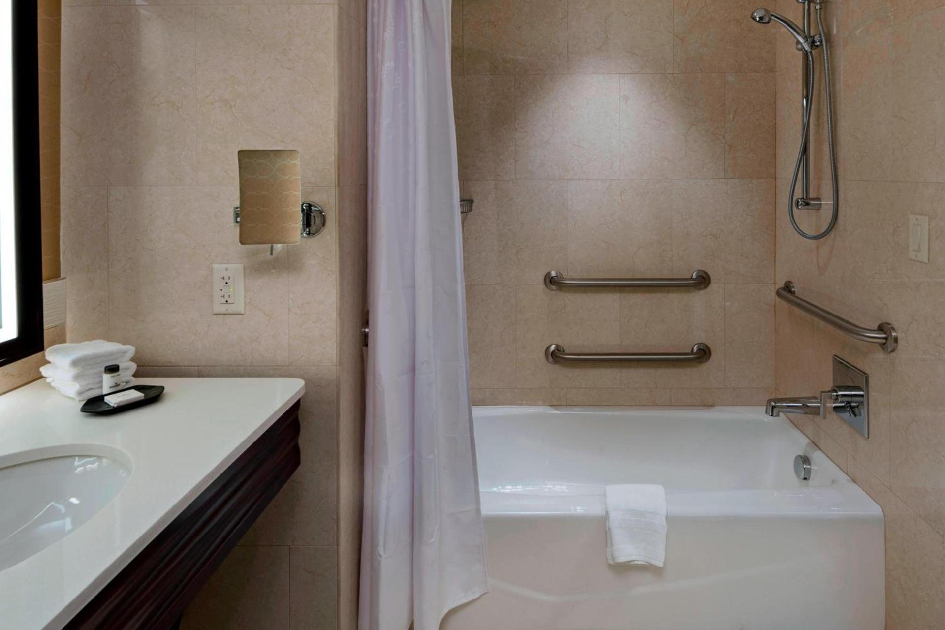 Sheraton Austin Georgetown Hotel & Conference Center photo 11
