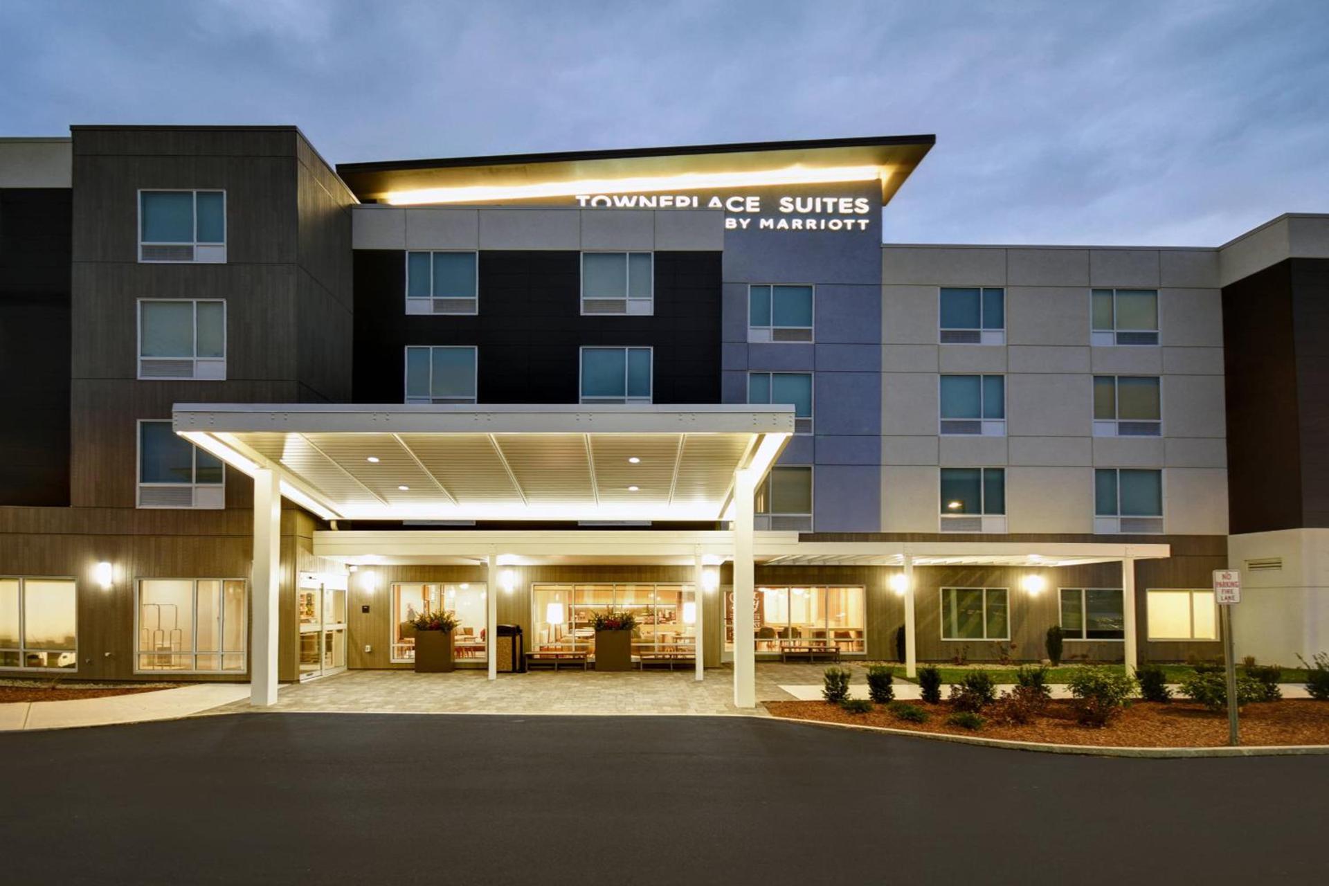 TownePlace Suites by Marriott Fall River Westport photo 2