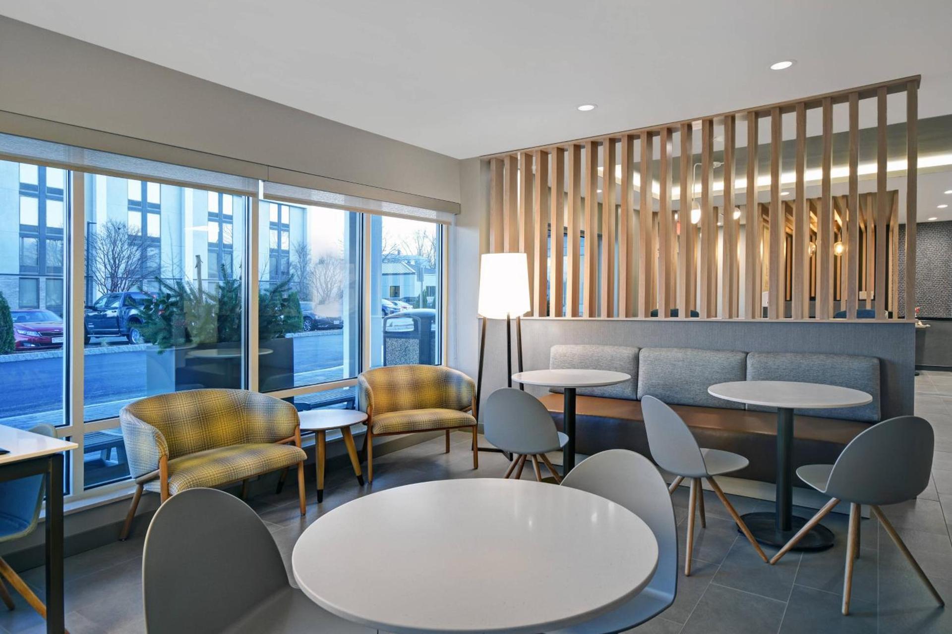 TownePlace Suites by Marriott Fall River Westport photo 4