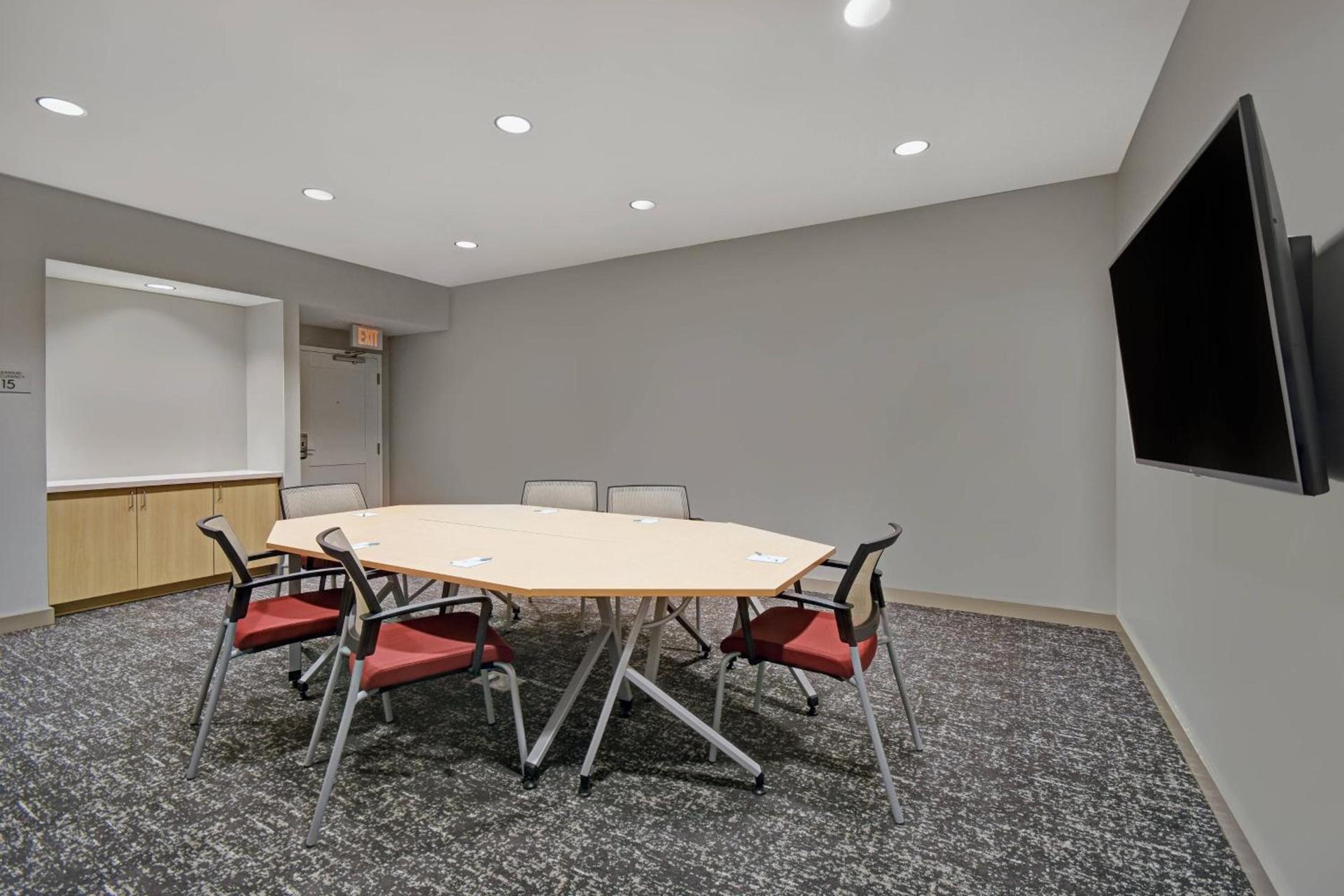 TownePlace Suites by Marriott Fall River Westport photo 38