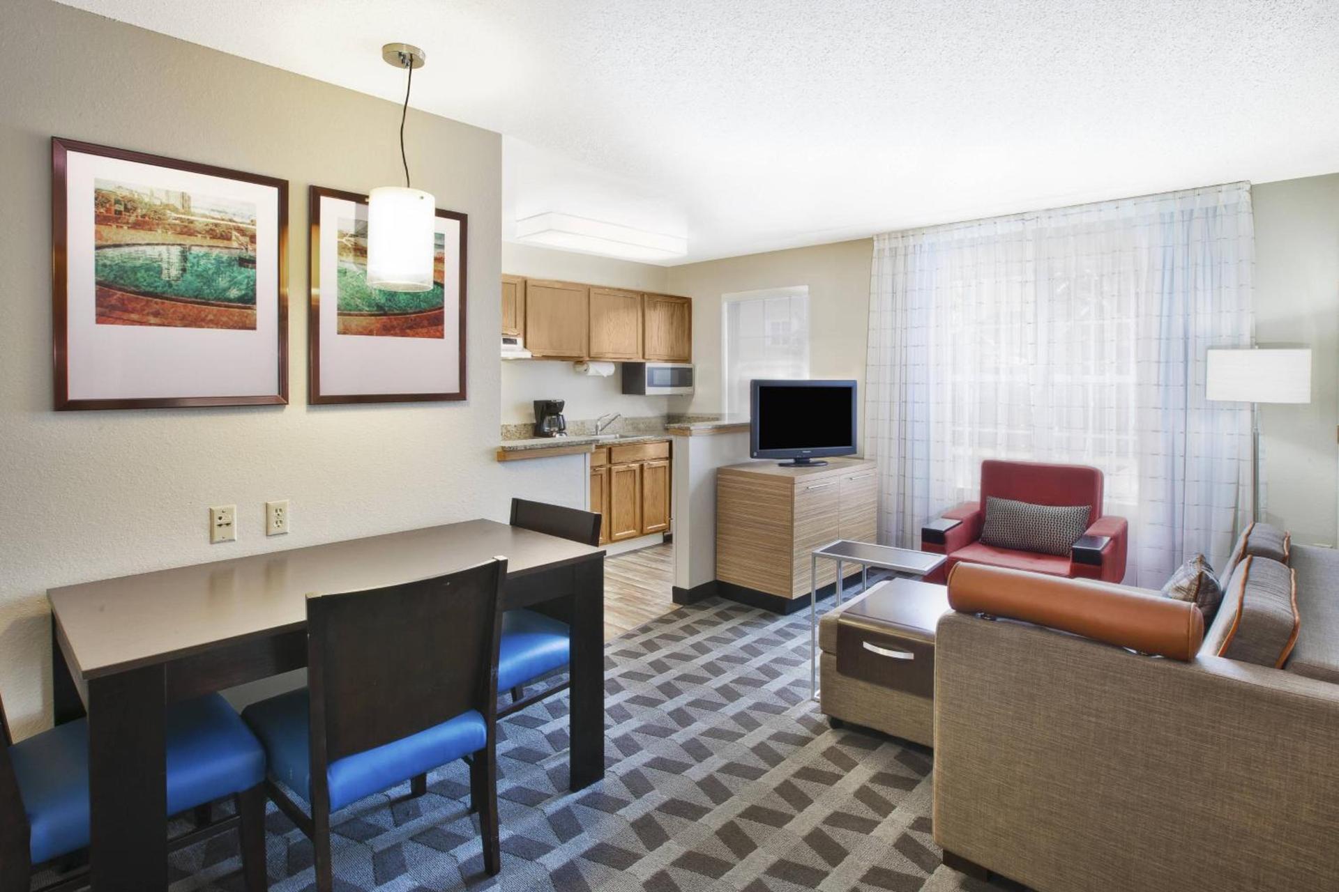 TownePlace Suites by Marriott Brookfield photo 11