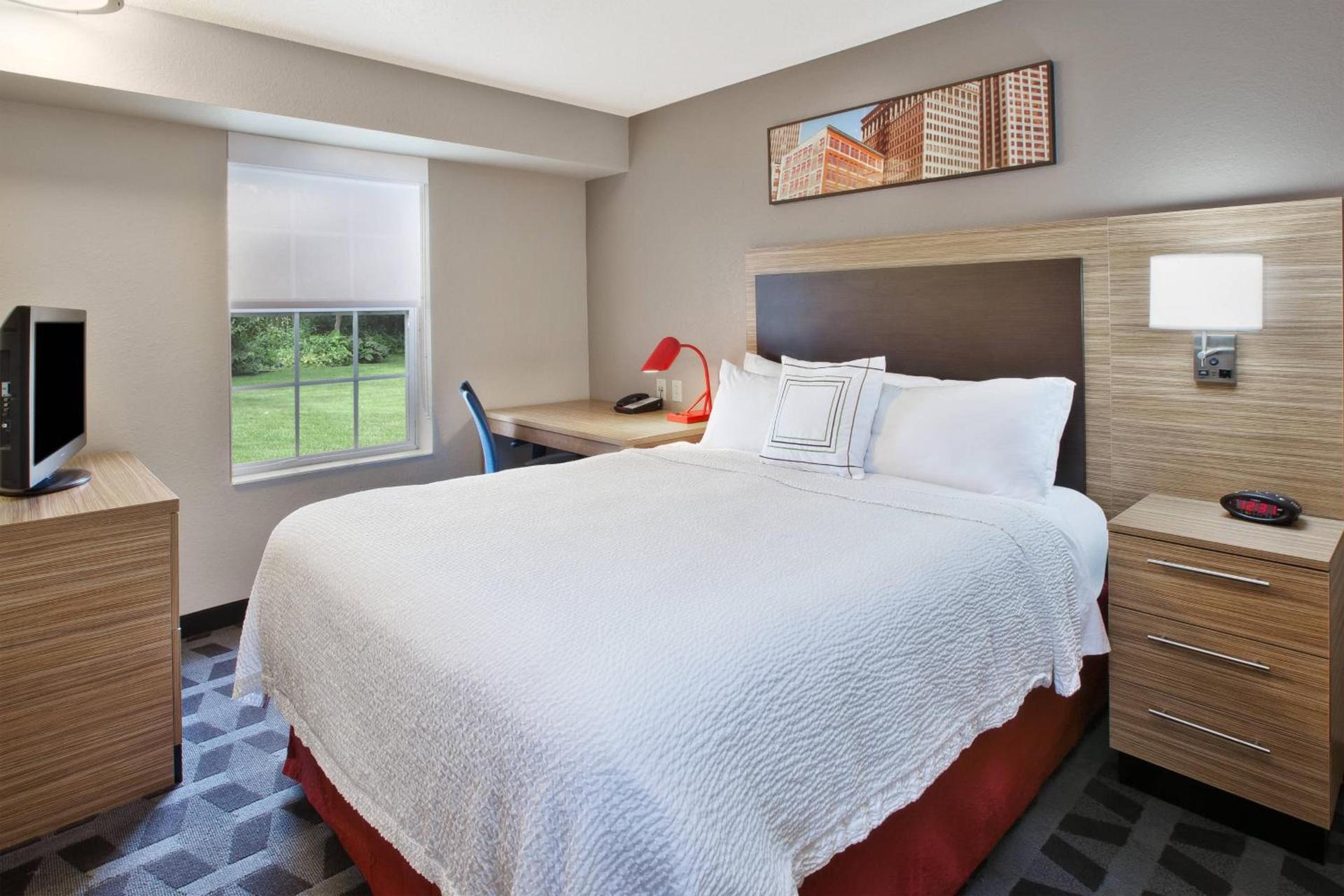 TownePlace Suites by Marriott Brookfield photo 12