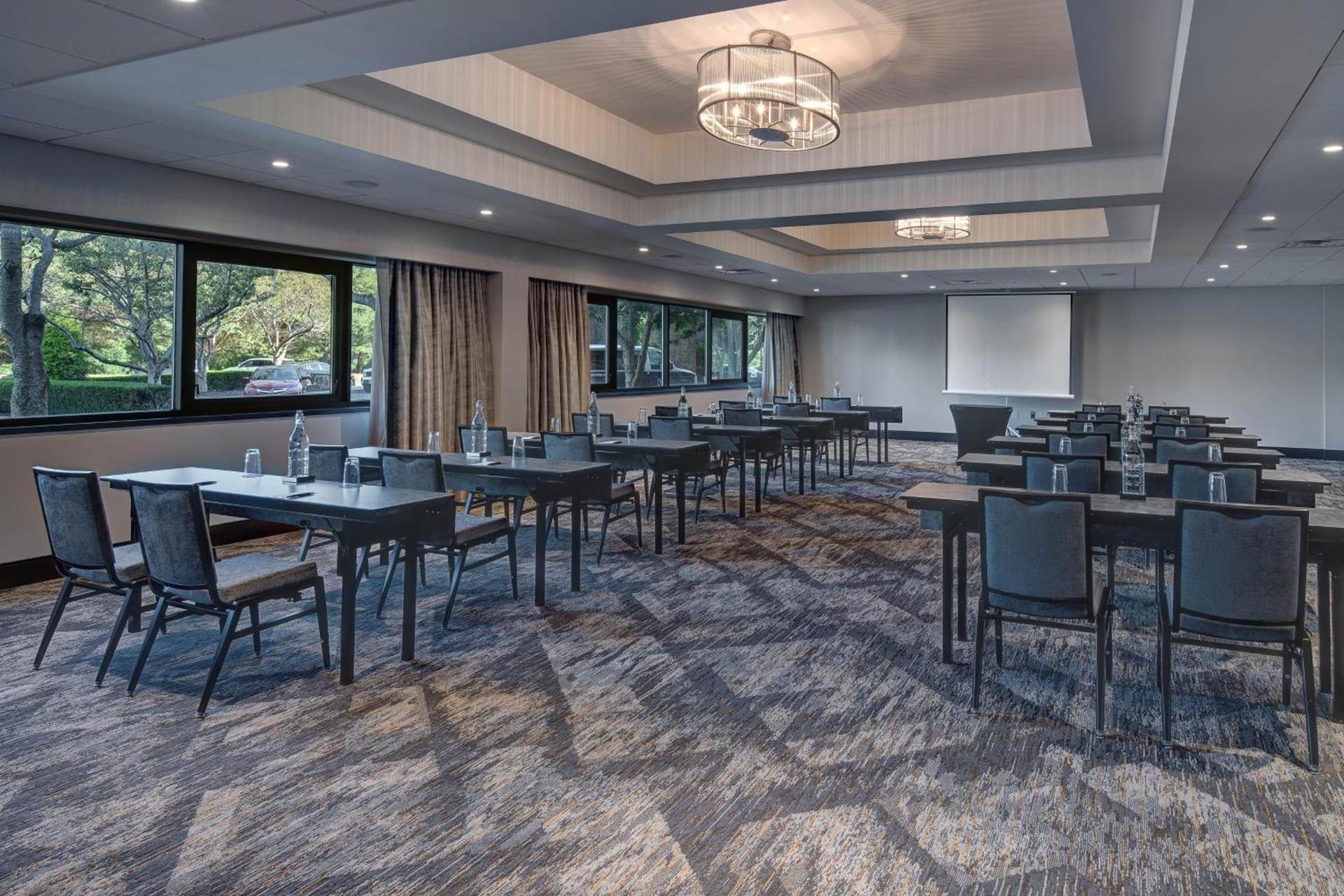 Sheraton Eatontown Hotel photo 55