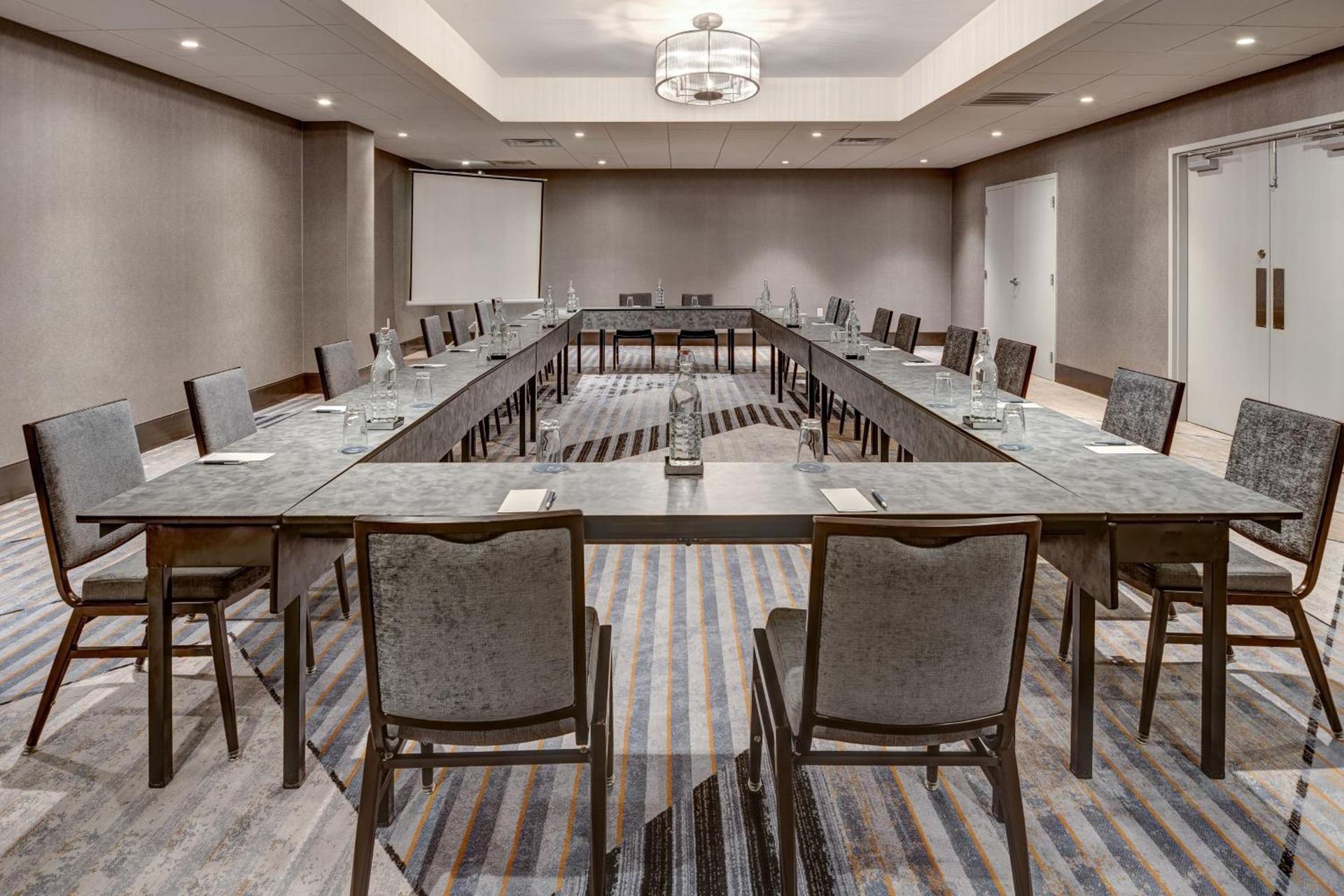Sheraton Eatontown Hotel photo 57