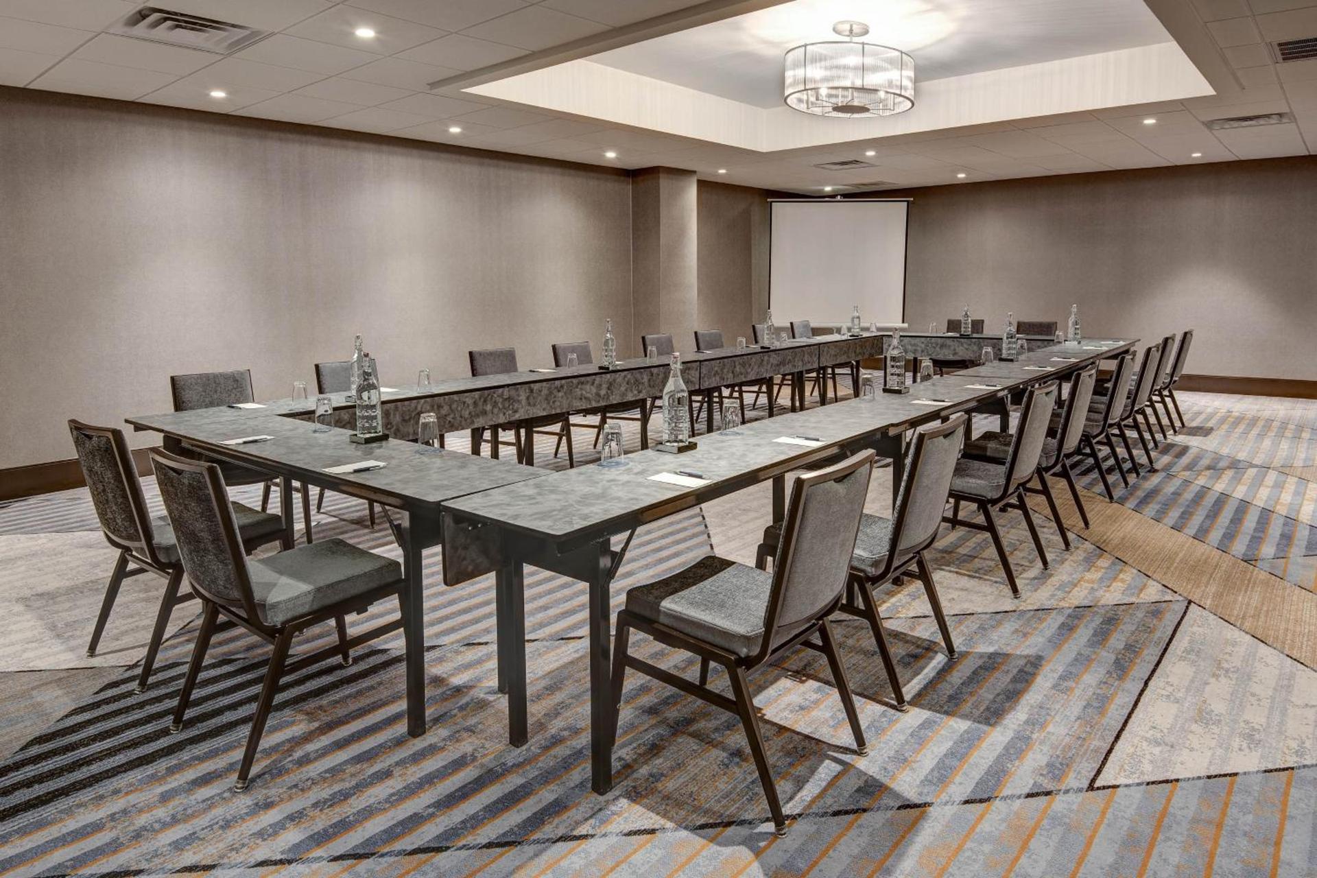 Sheraton Eatontown Hotel photo 58