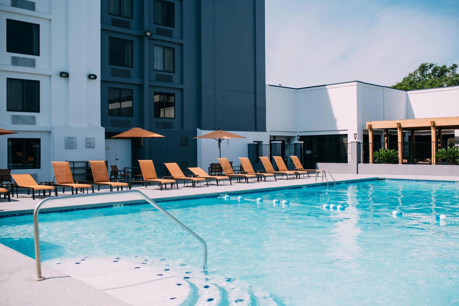 Courtyard by Marriott Gulfport Beachfront photo 23