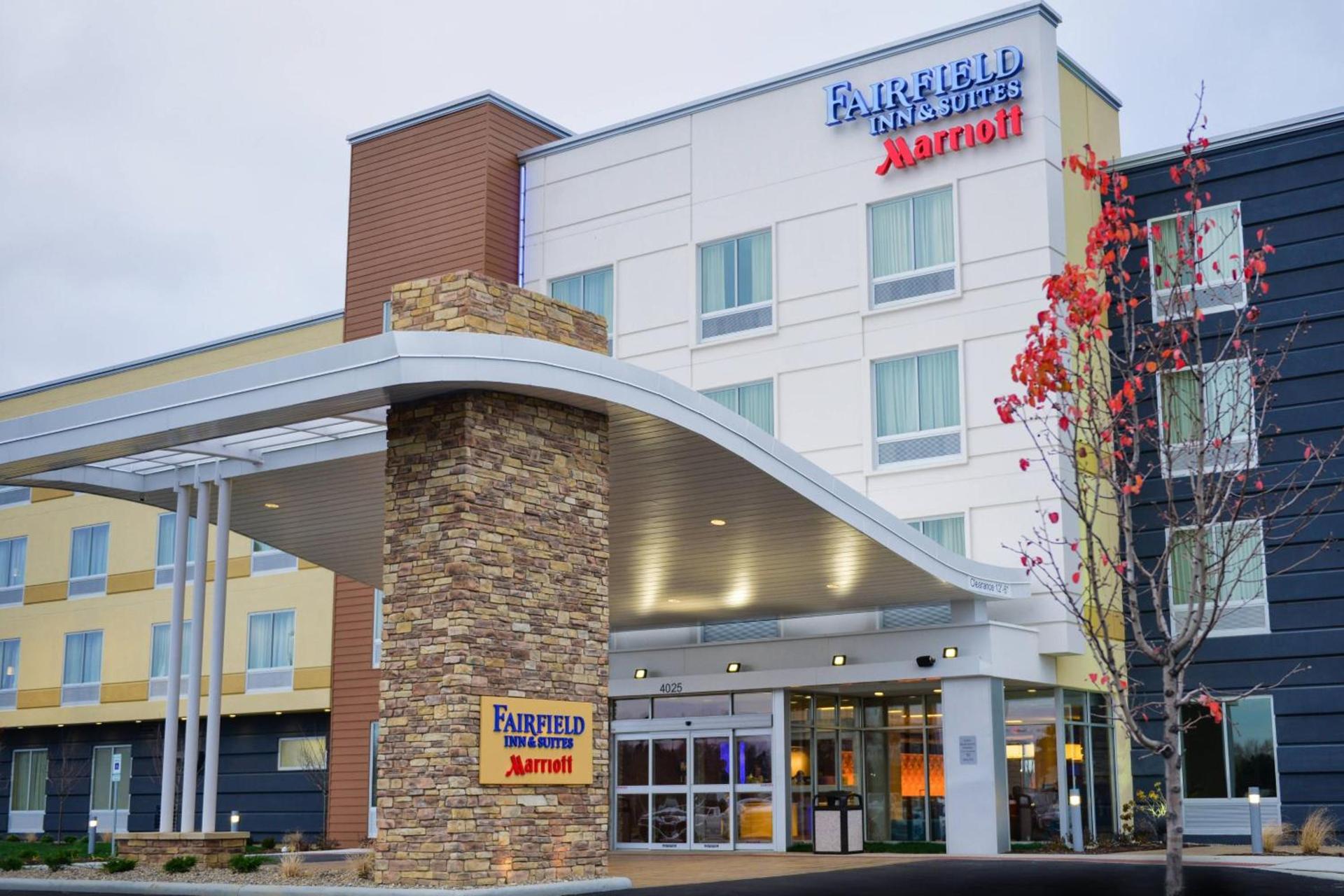 Fairfield Inn and Suites Canton South — hotel in Canton