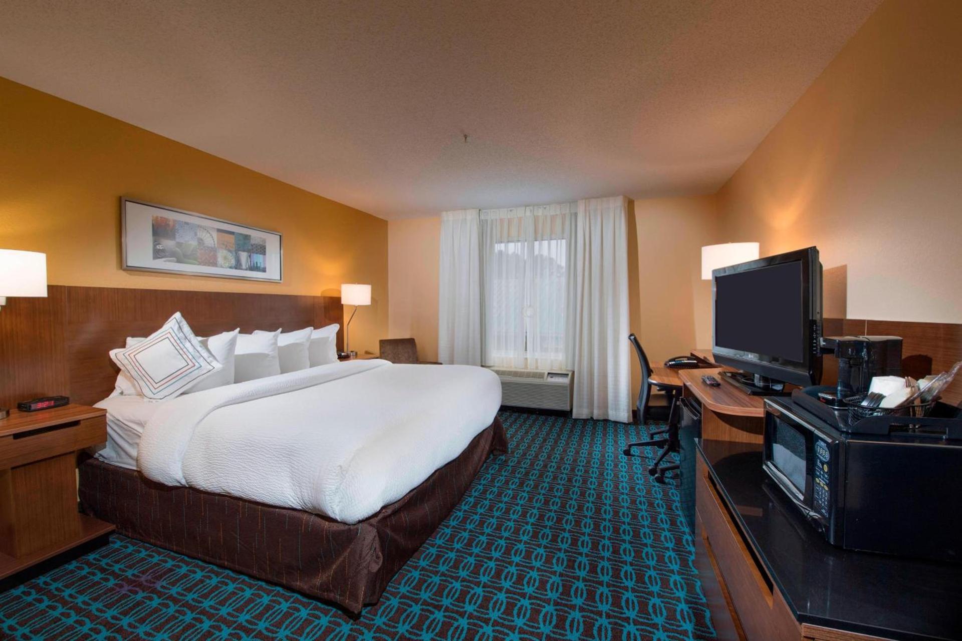Fairfield Inn and Suites Charleston North/University Area photo 5