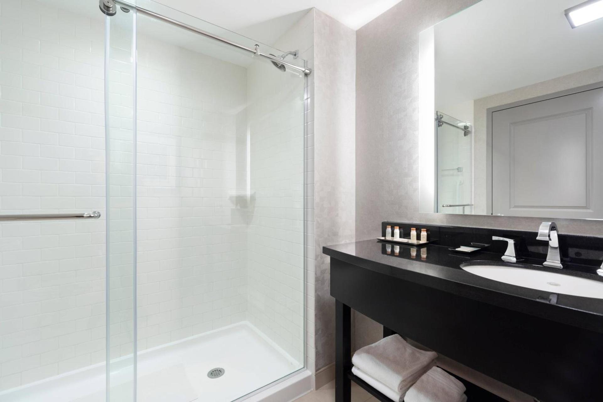 Renaissance Boston Patriot Place Hotel photo 18