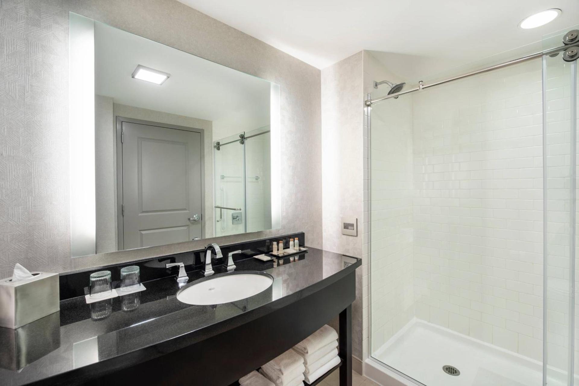 Renaissance Boston Patriot Place Hotel photo 20