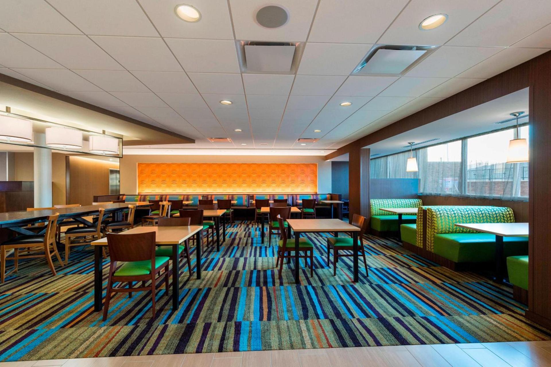 Fairfield by Marriott Inn & Suites Palm Desert Coachella Valley photo 16