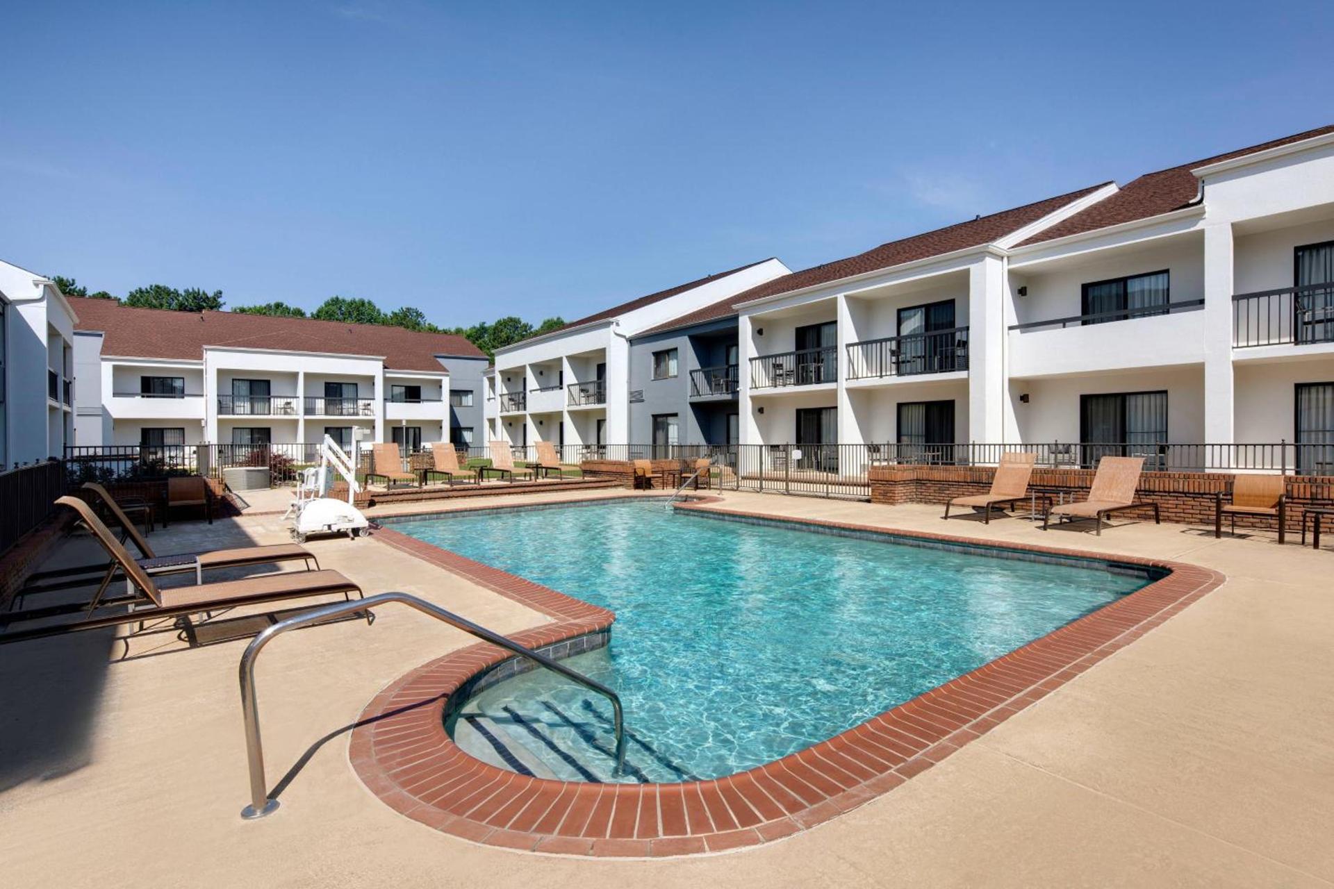Courtyard Atlanta Norcross/Peachtree Corners photo 30