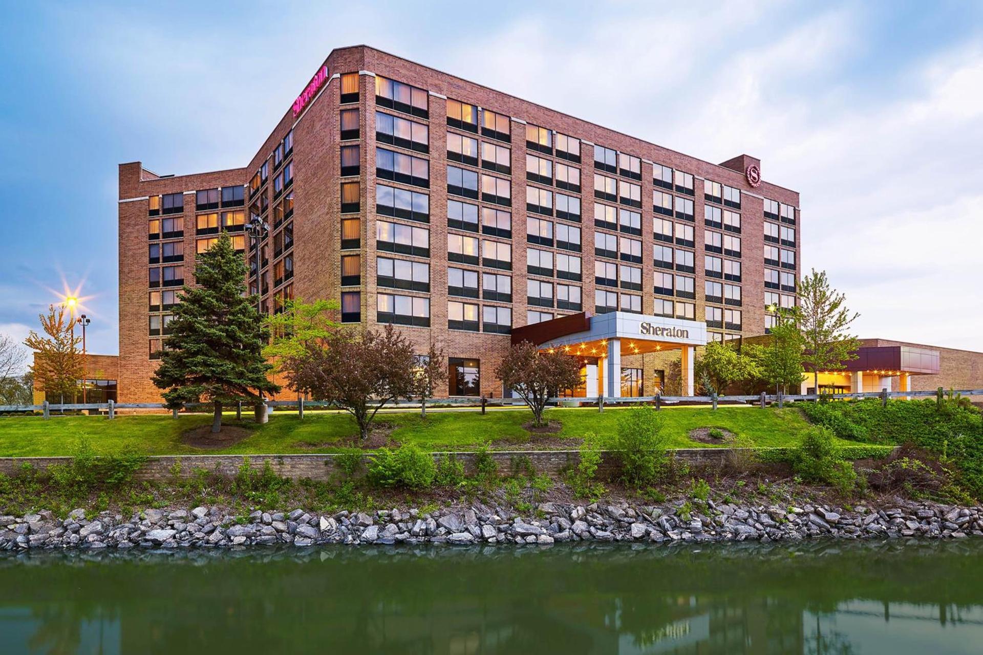 Sheraton Lisle Naperville Hotel photo 12