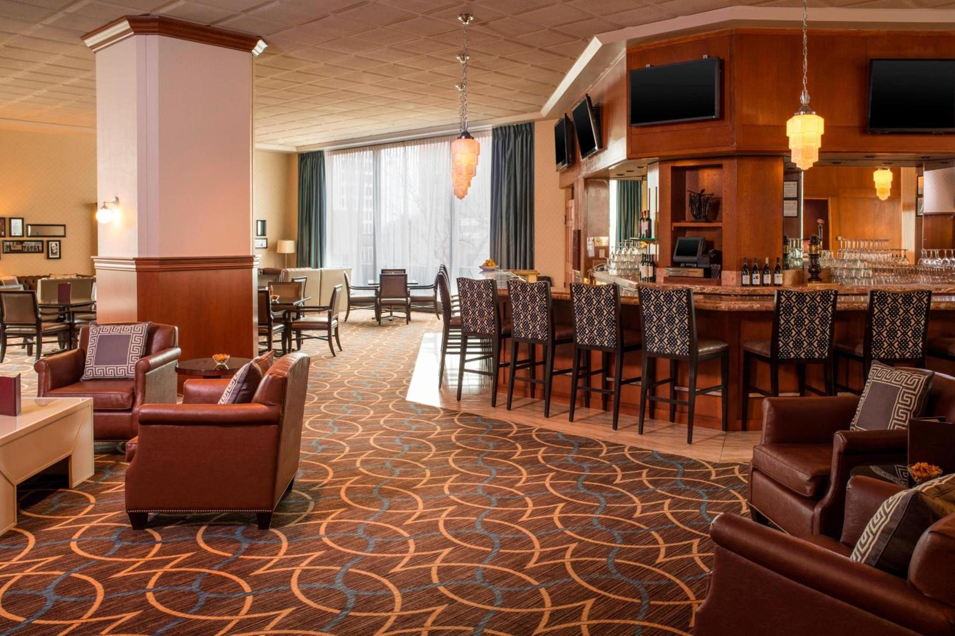The Plaza Hotel Columbus at Capitol Square photo 11