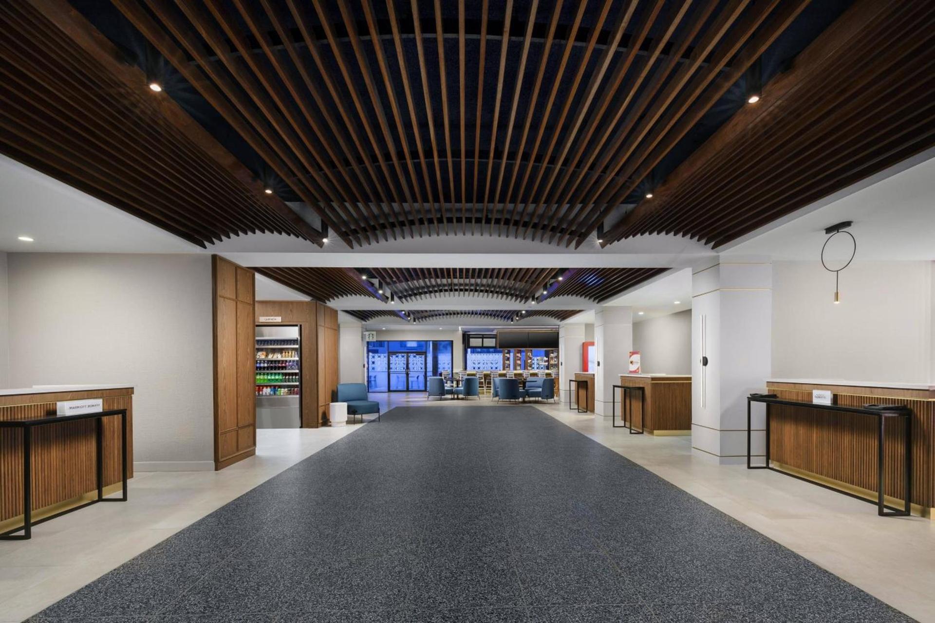 Courtyard by Marriott Orlando Lake Buena Vista at Vista Centre photo 4