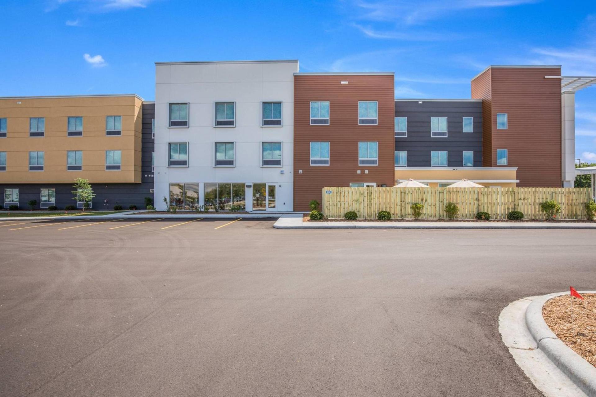 Fairfield Inn & Suites Whitewater photo 2