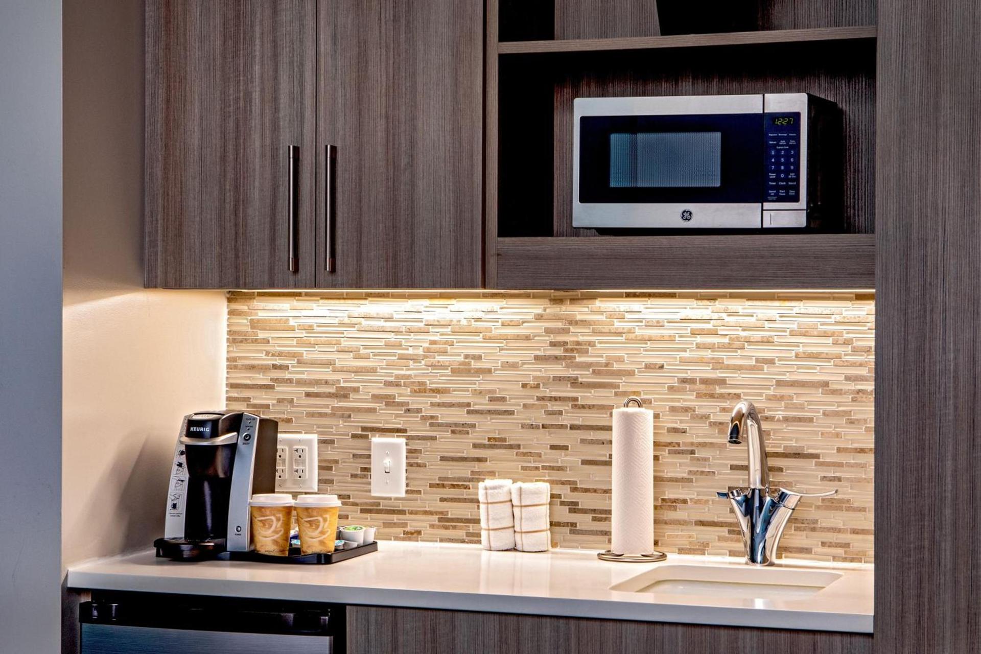 Element by Marriott Hampton Peninsula Town Center photo 30