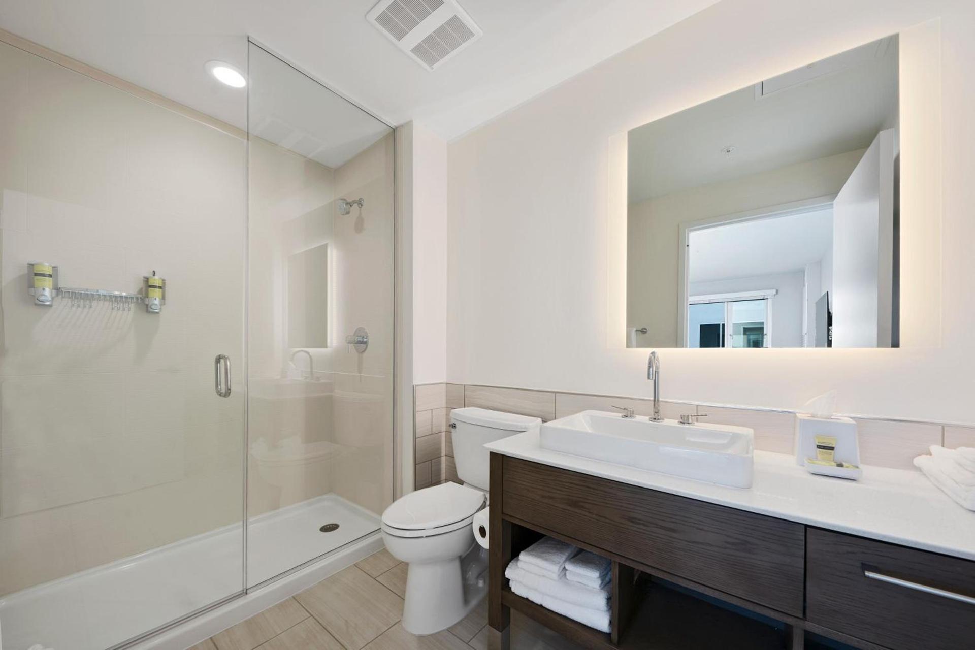 Element by Marriott Hampton Peninsula Town Center photo 46