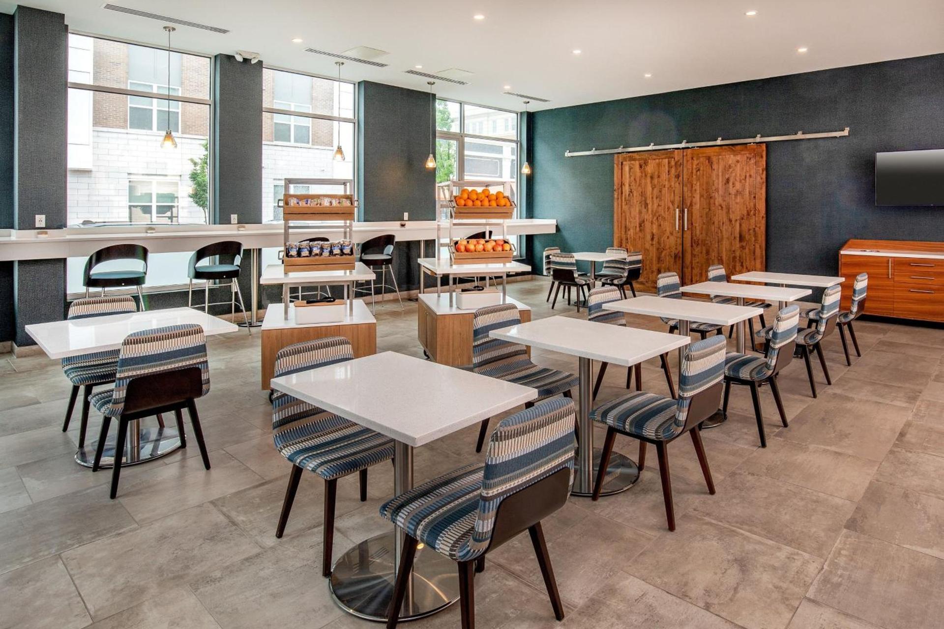 Element by Marriott Hampton Peninsula Town Center photo 33