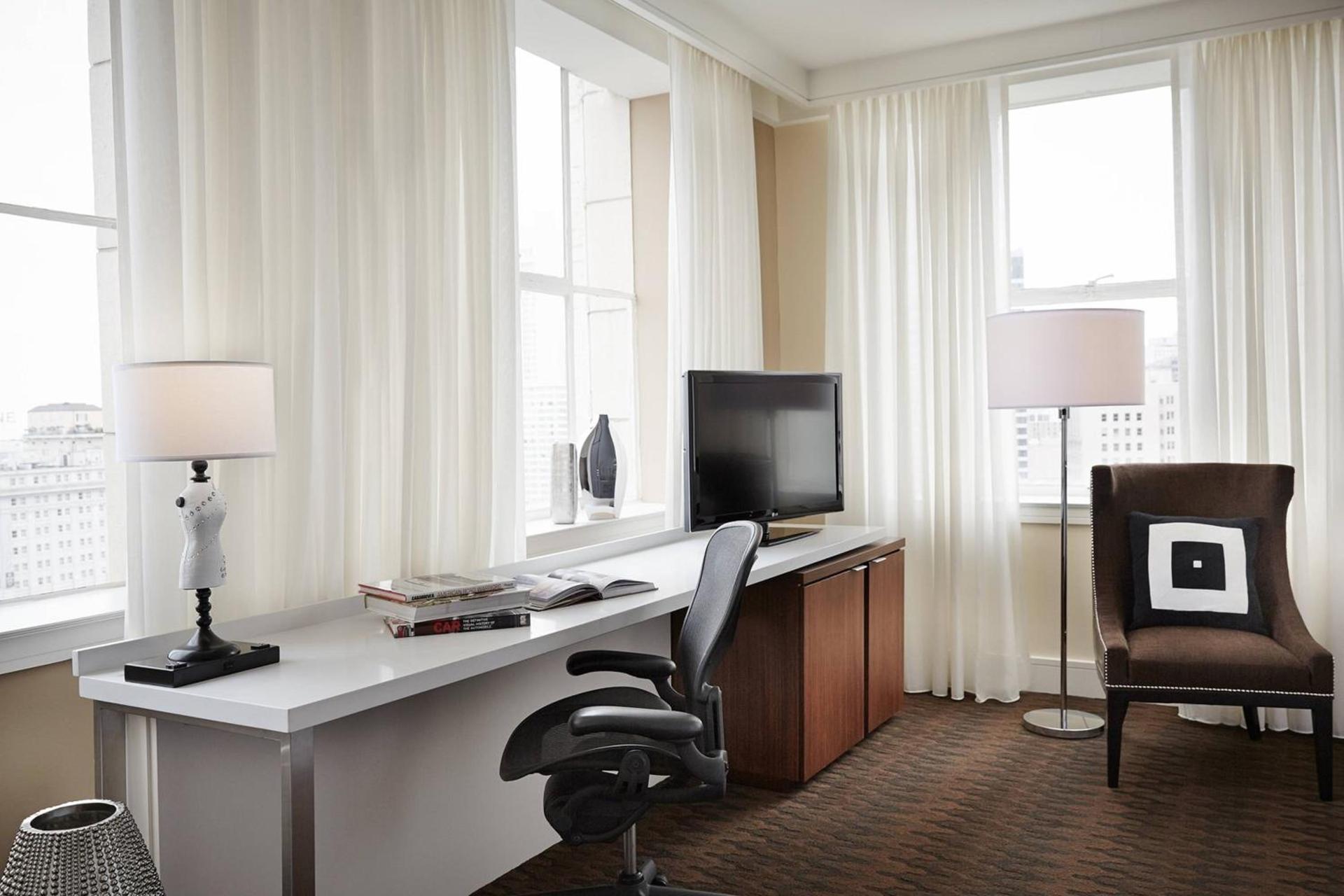 Renaissance New Orleans Pere Marquette French Quarter Area Hotel photo 13