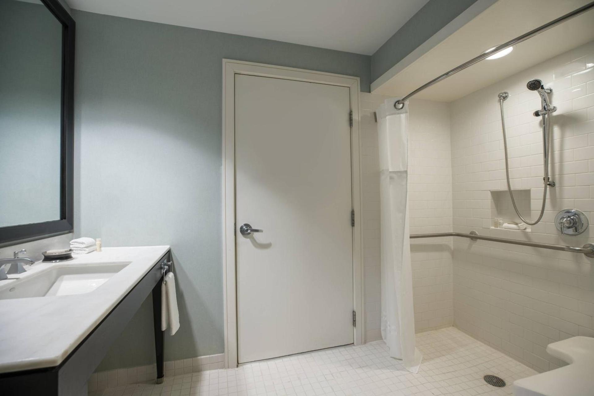 Renaissance New Orleans Pere Marquette French Quarter Area Hotel photo 17