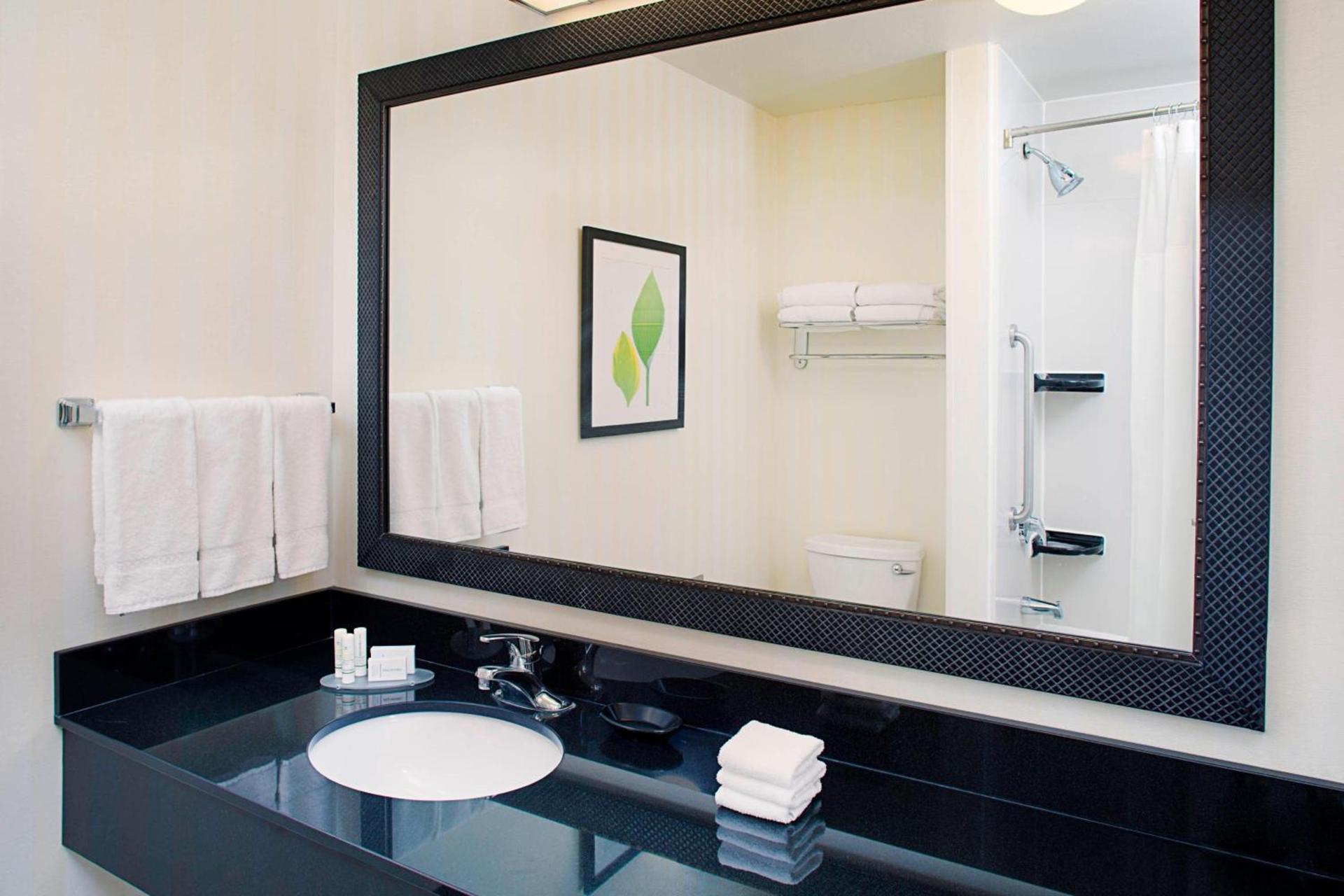 Fairfield Inn & Suites Twentynine Palms - Joshua Tree National Park photo 5