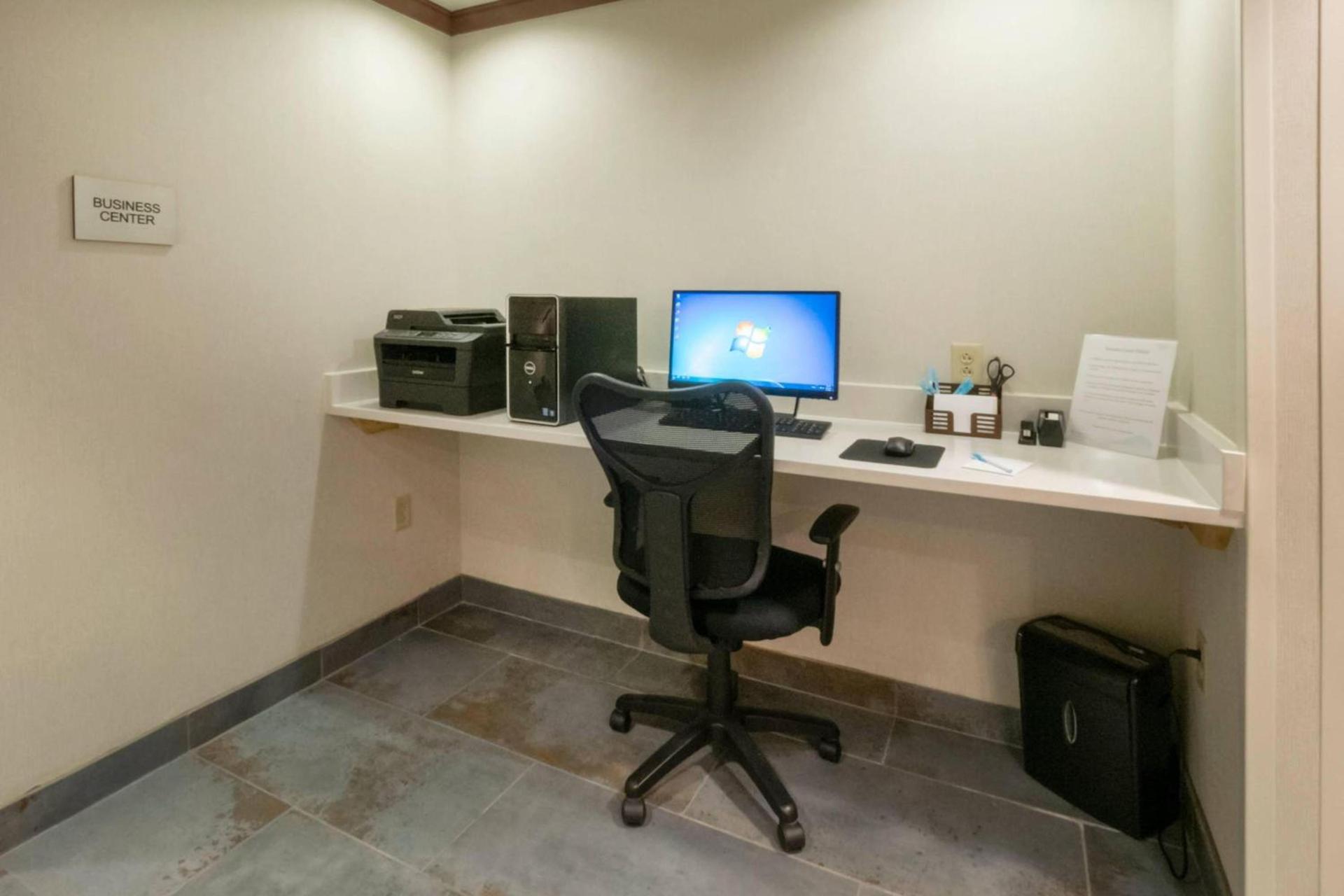 Fairfield Inn by Marriott Hazleton photo 14