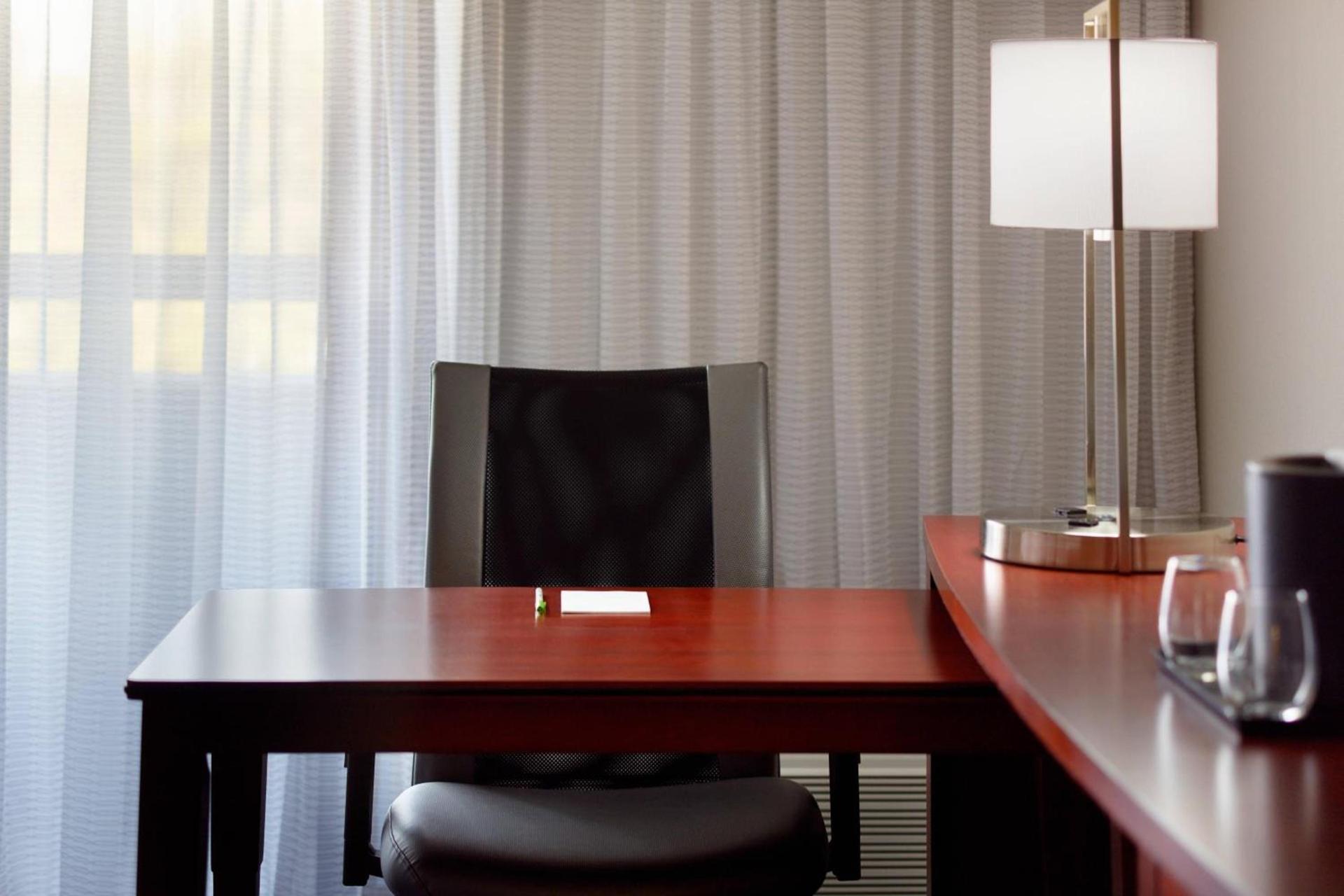Courtyard by Marriott Greensboro photo 6