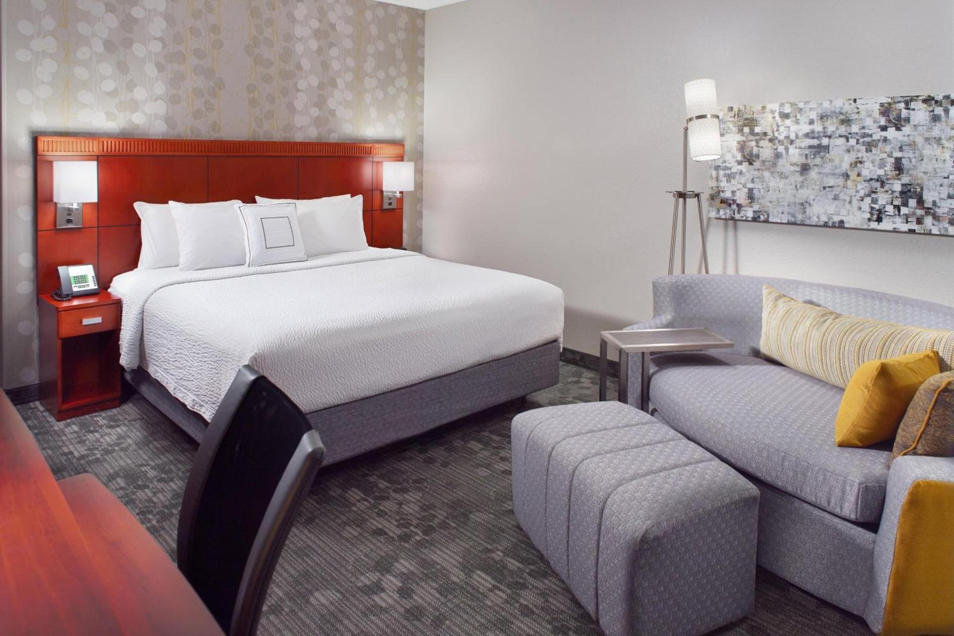 Courtyard by Marriott Greensboro photo 5