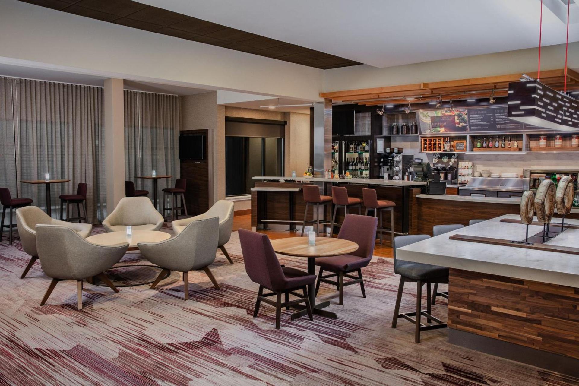 Courtyard by Marriott Greensboro photo 17