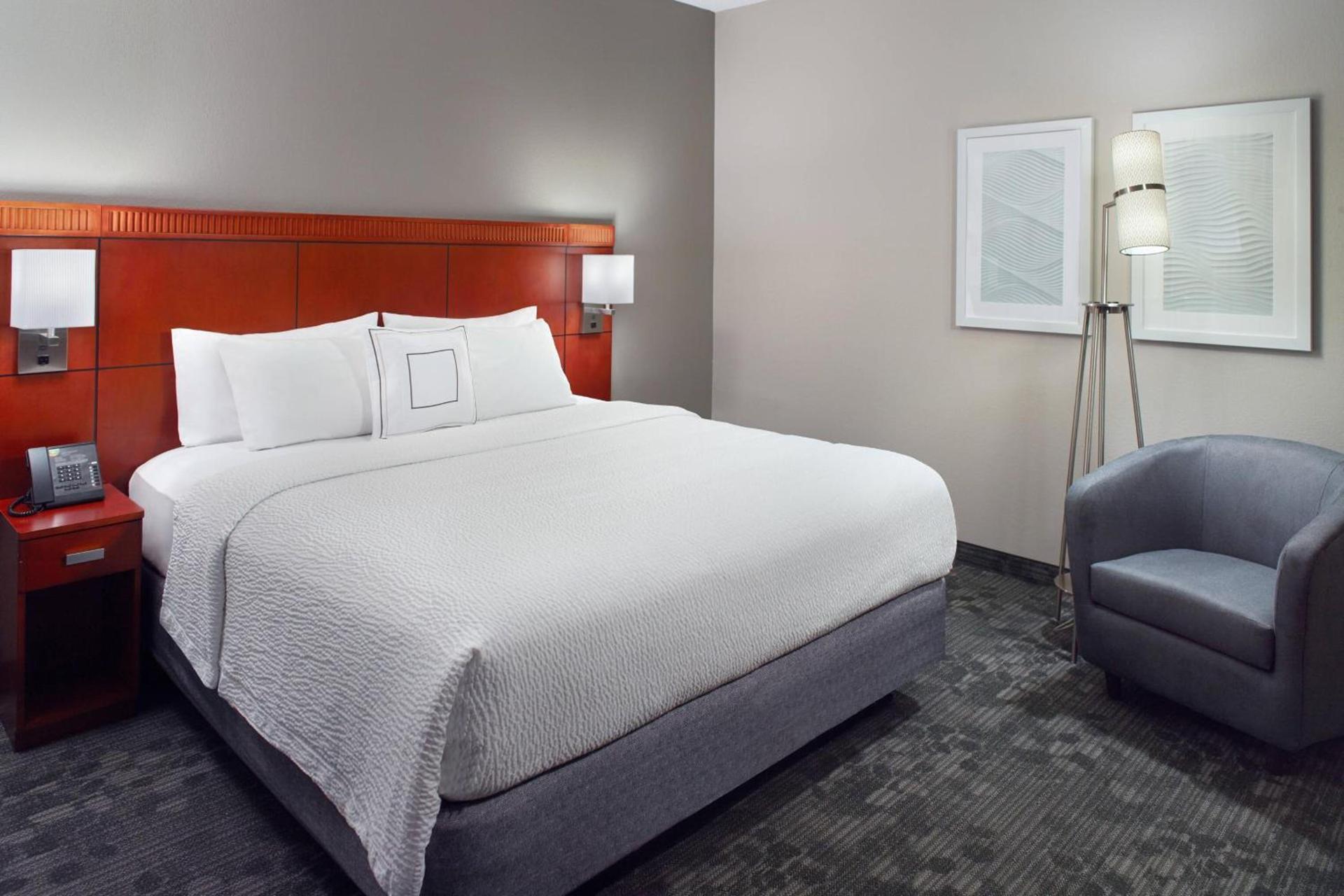 Courtyard by Marriott Greensboro photo 13
