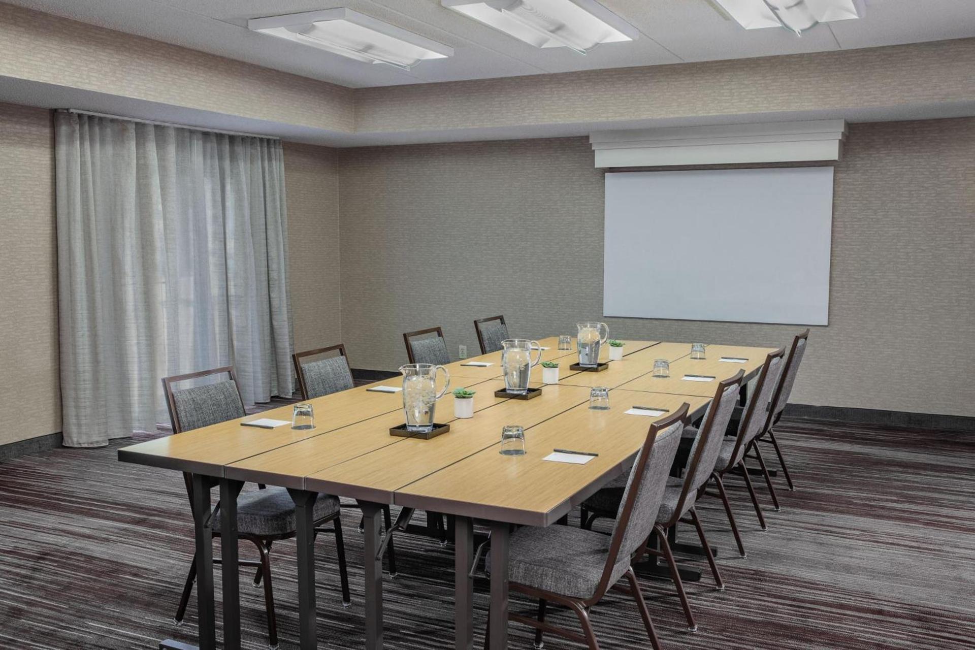 Courtyard by Marriott Greensboro photo 19