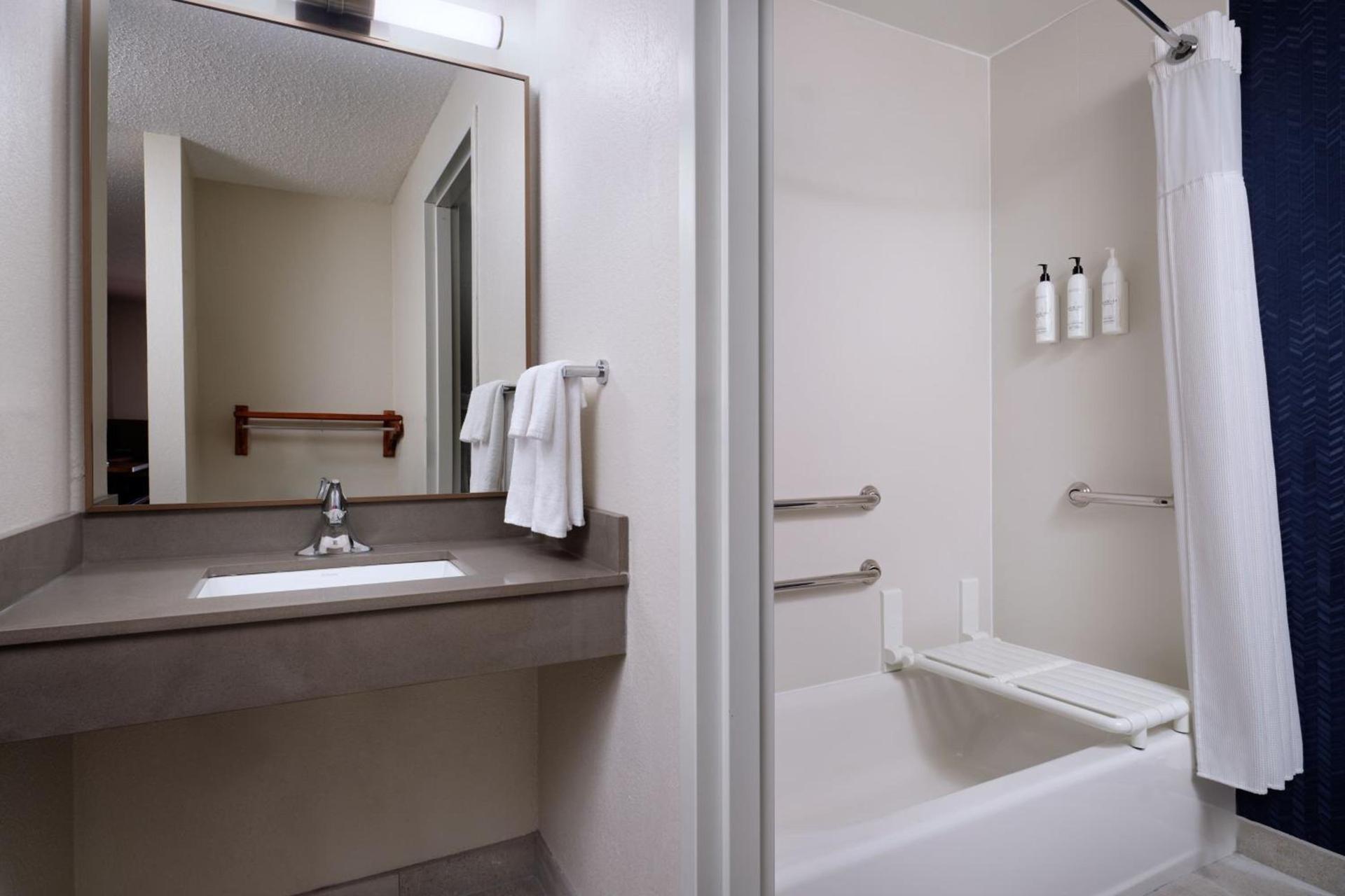 Fairfield Inn and Suites Austin South photo 19
