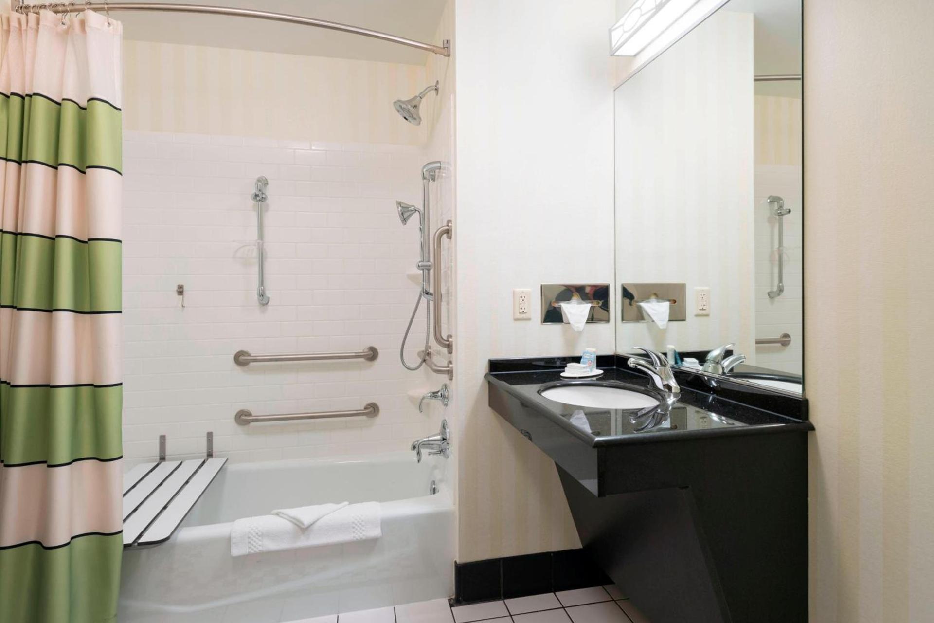 Fairfield Inn & Suites Huntingdon Raystown Lake photo 11