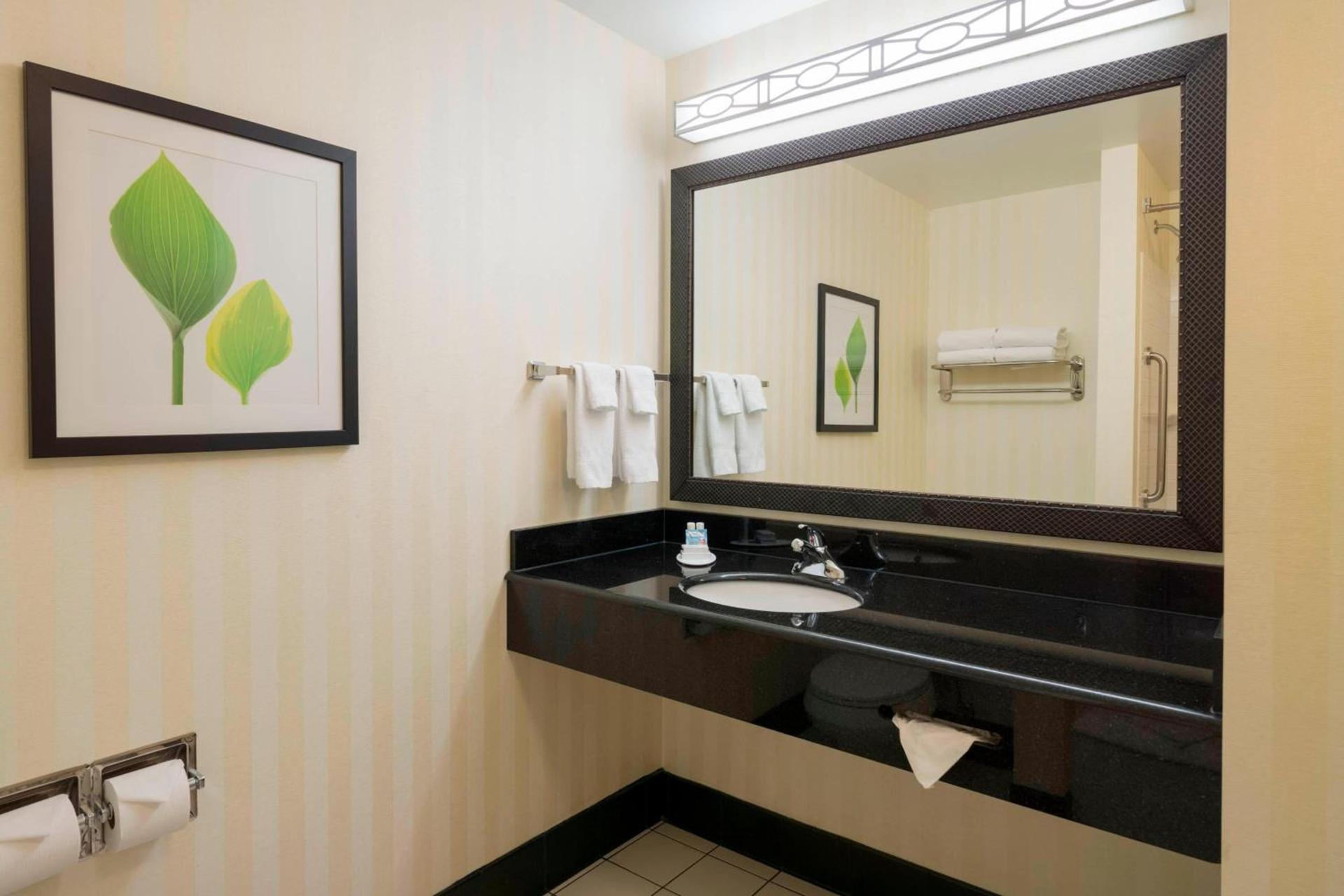 Fairfield Inn & Suites Huntingdon Raystown Lake photo 10