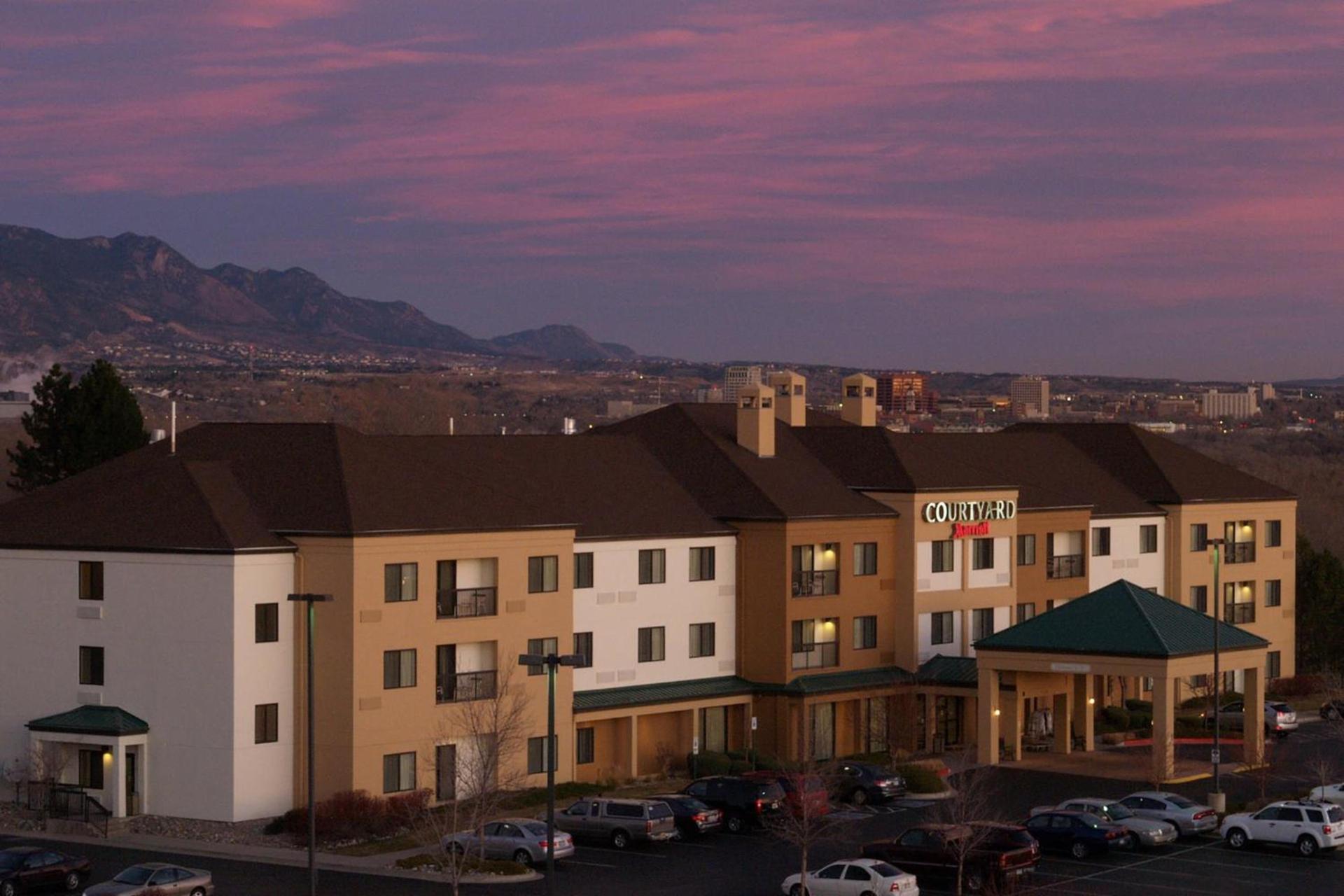 Courtyard by Marriott Colorado Springs South photo 2