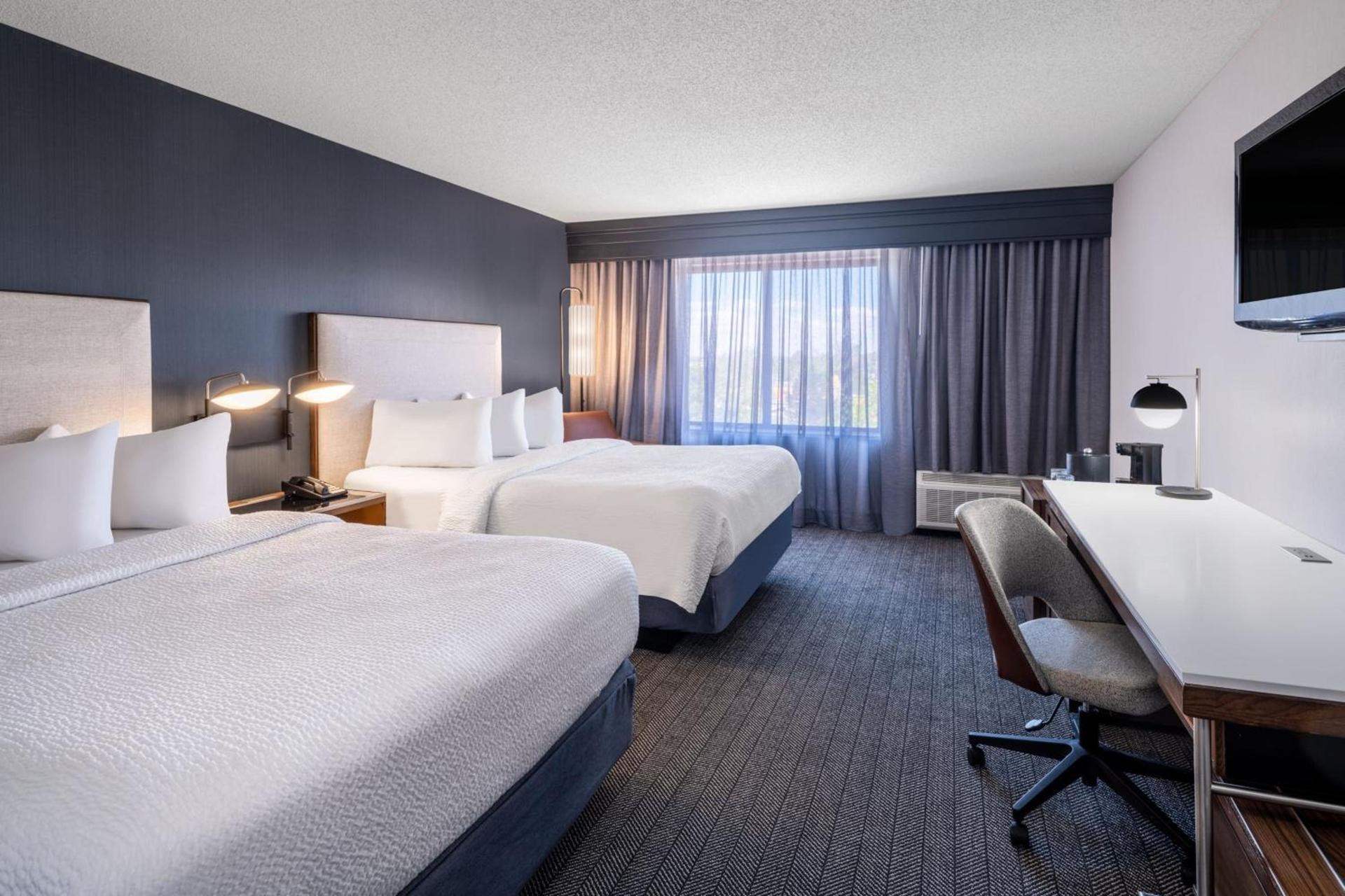 Courtyard by Marriott Colorado Springs South photo 5