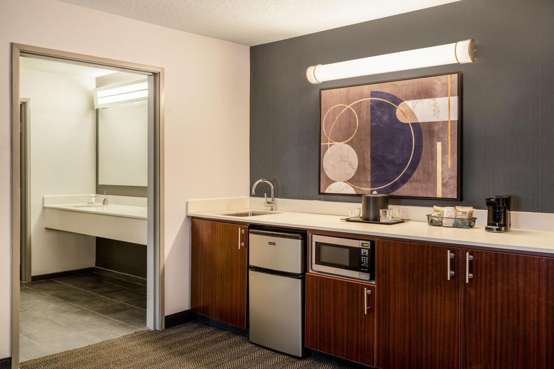 Courtyard by Marriott Colorado Springs South photo 22