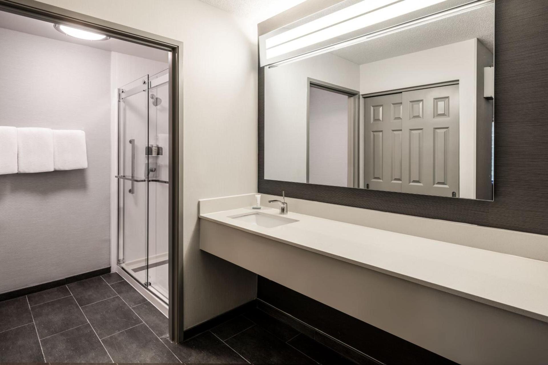 Courtyard by Marriott Colorado Springs South photo 24