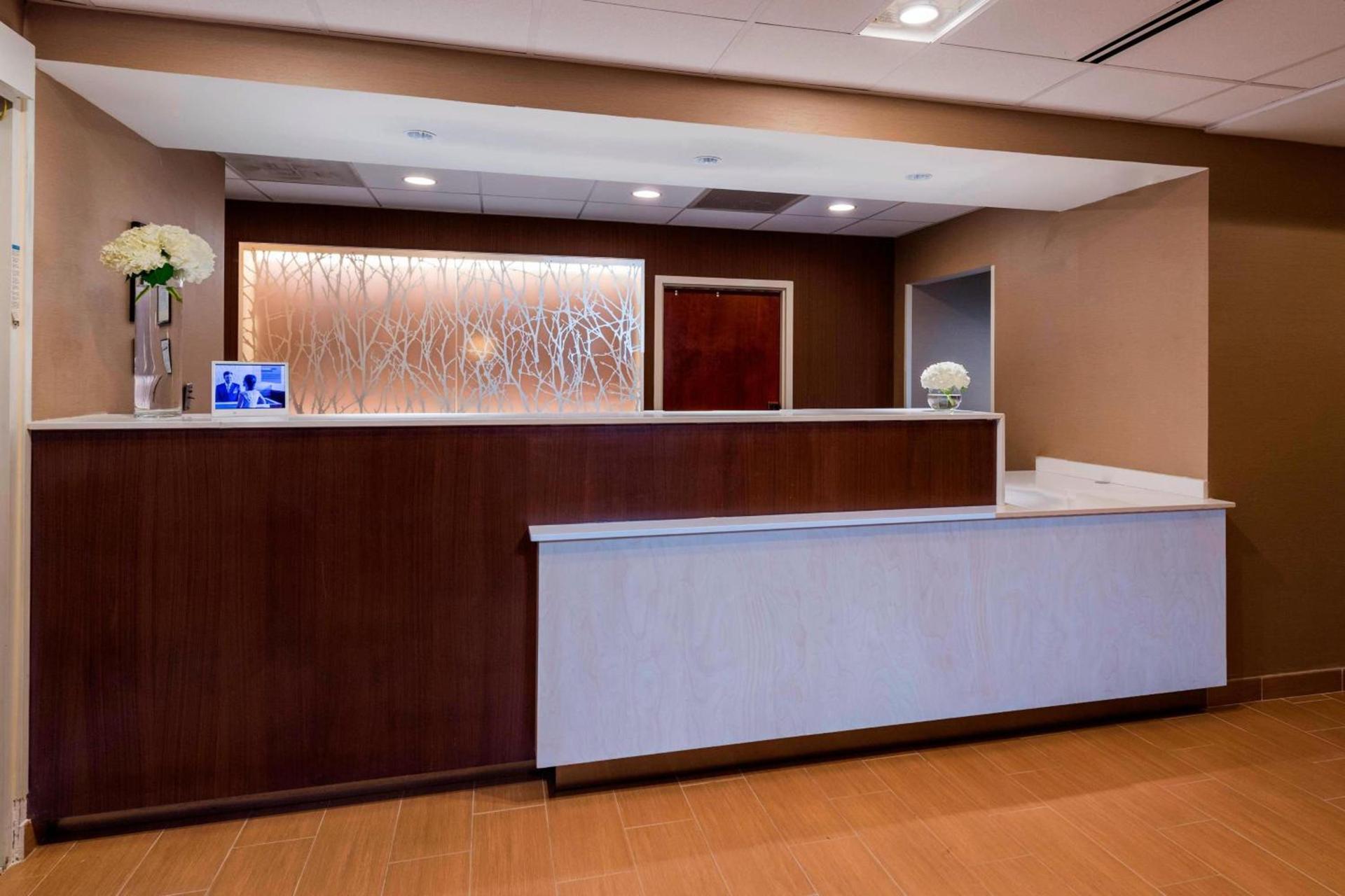 Fairfield Inn & Suites by Marriott Atlanta Buckhead photo 2