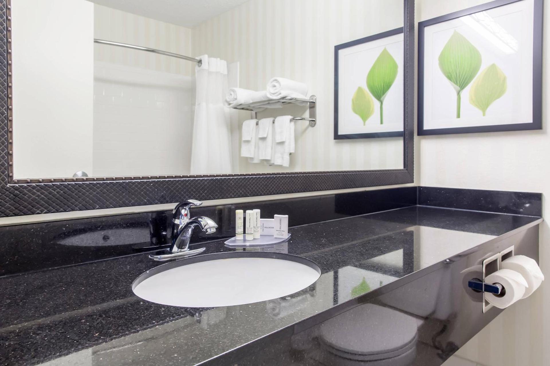 Fairfield Inn & Suites Canton photo 10