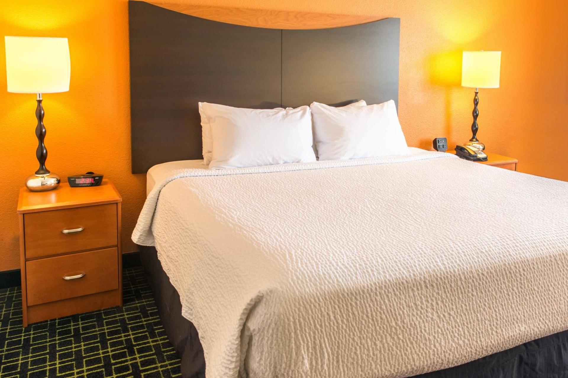 Fairfield Inn & Suites Canton photo 8