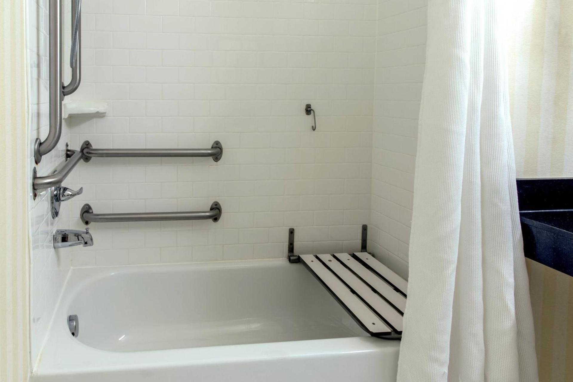 Fairfield Inn & Suites Canton photo 12