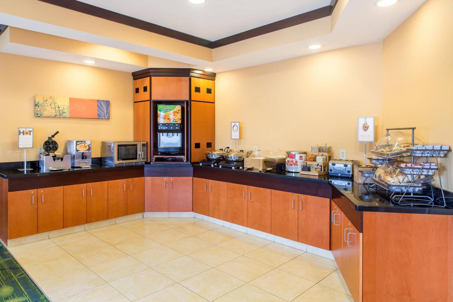 Fairfield Inn & Suites Canton photo 20